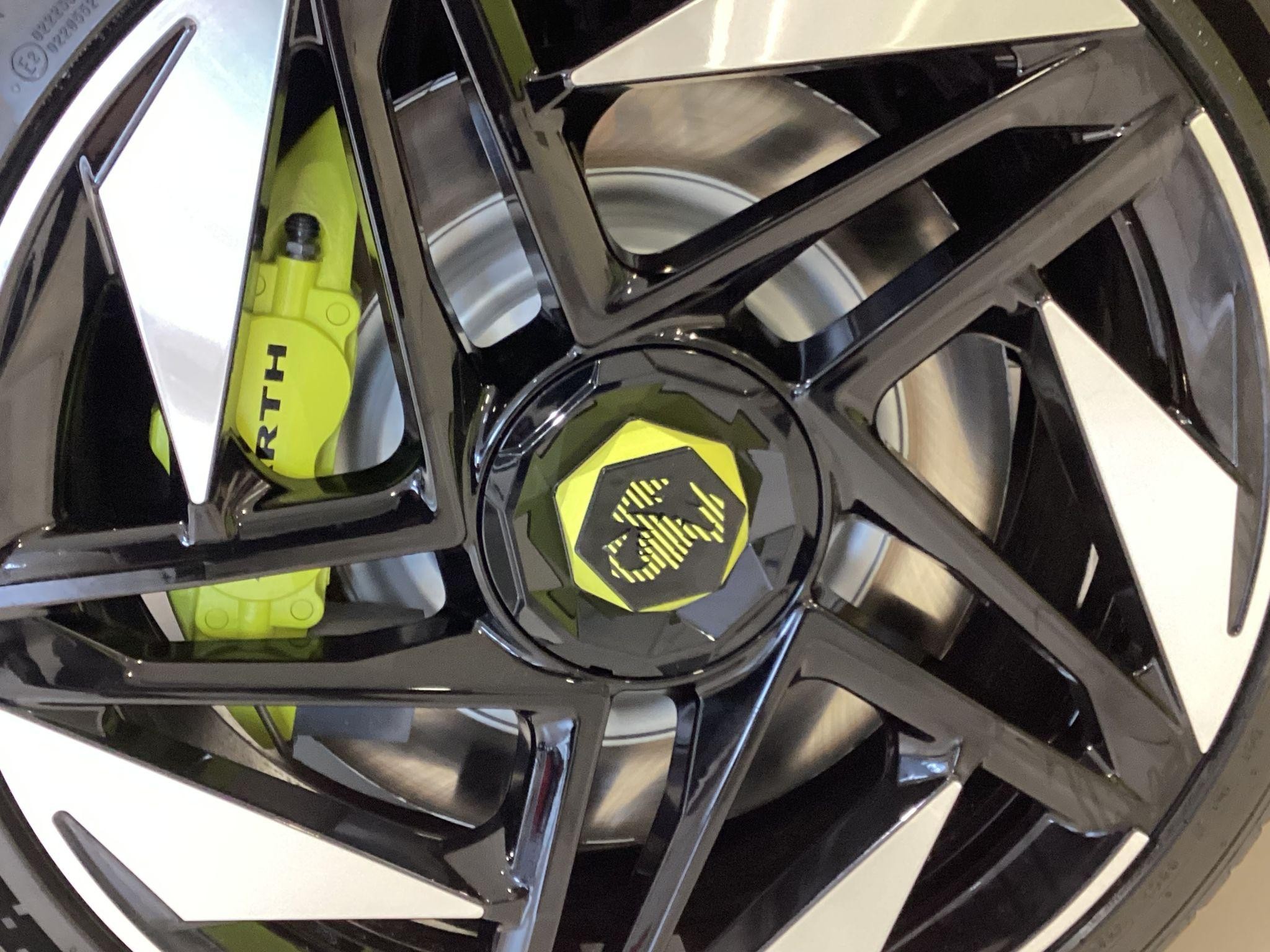 Abarth 600e Image 9