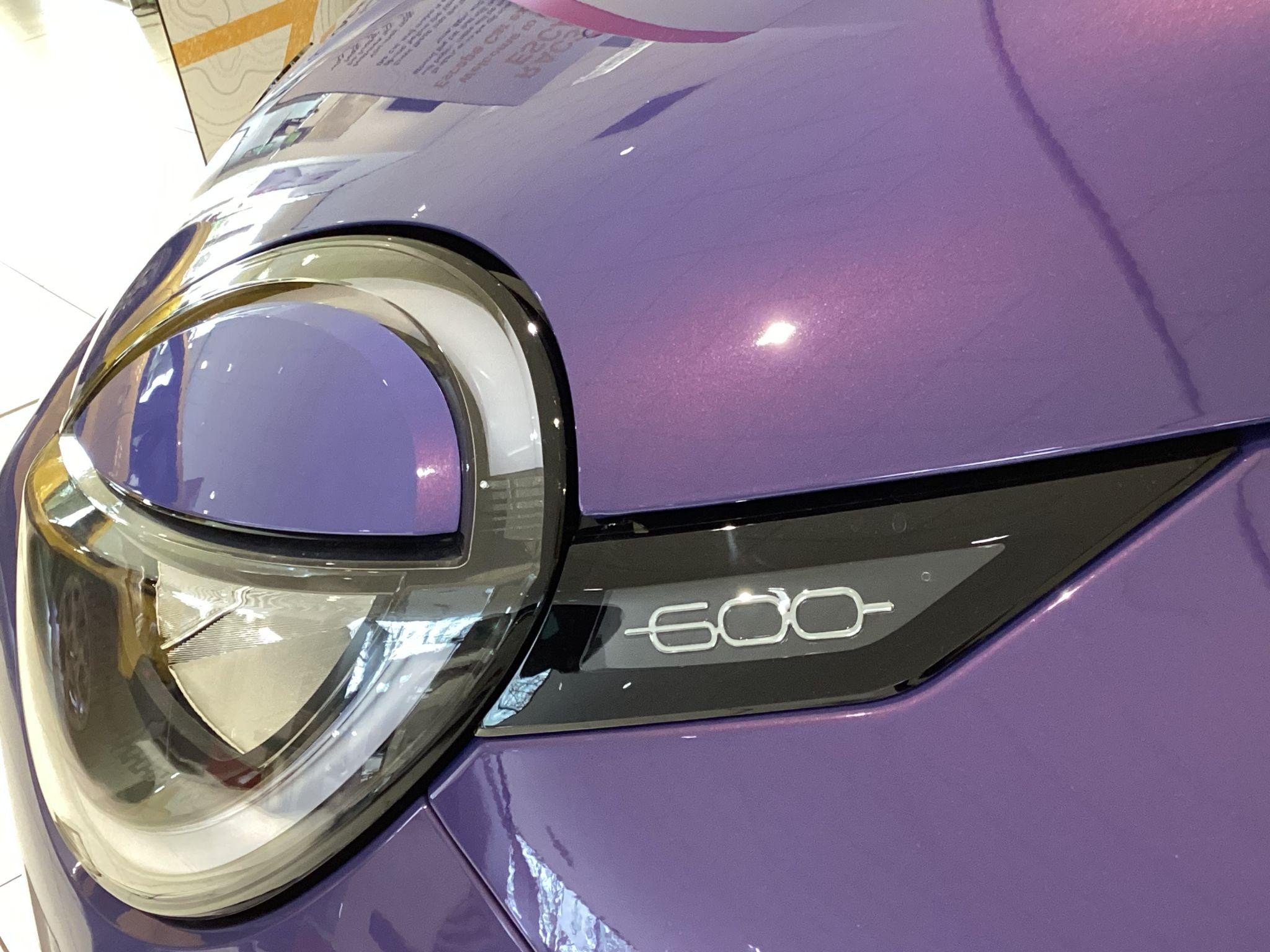 Abarth 600e Image 10