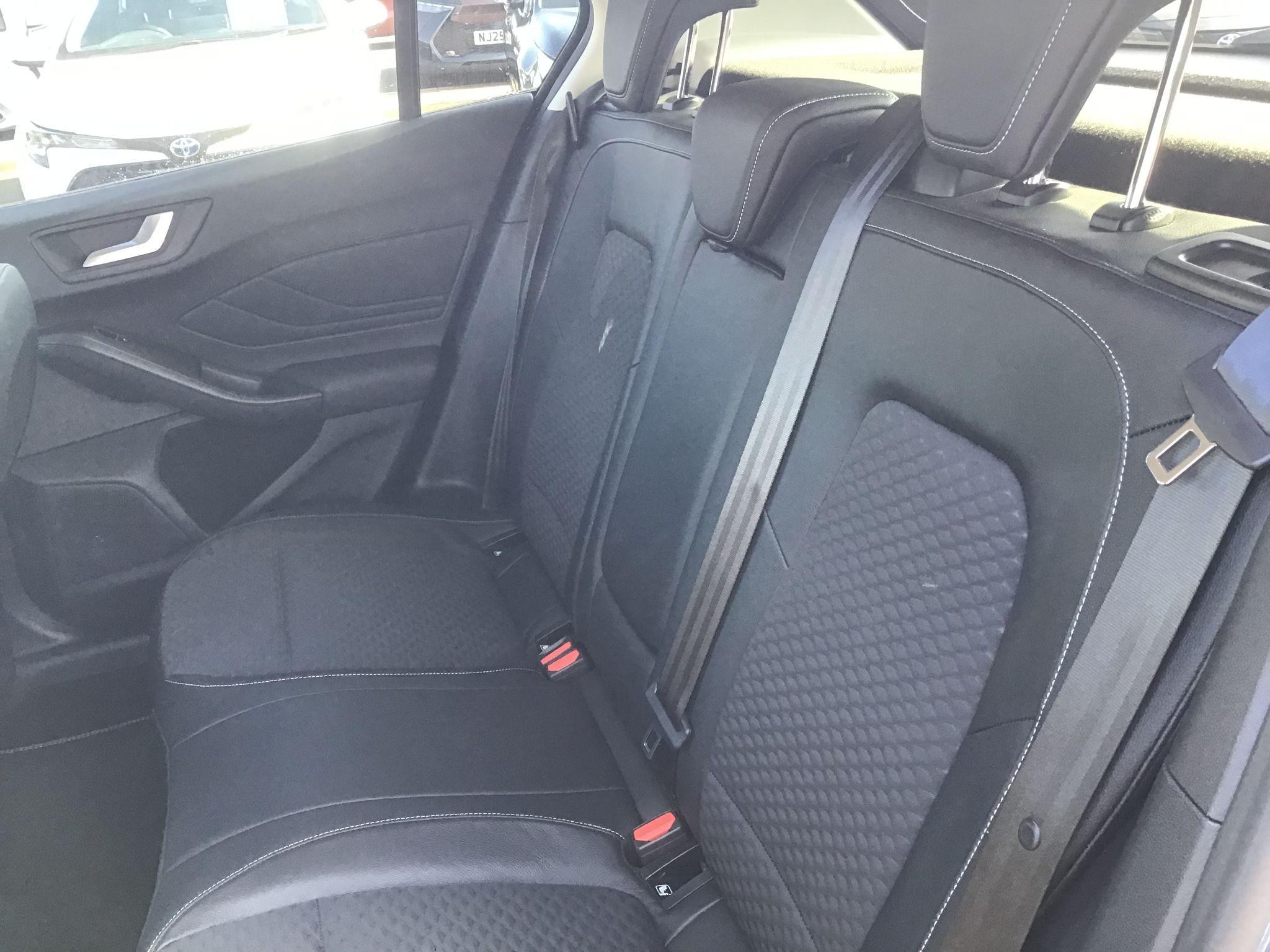 Ford Focus Image 19