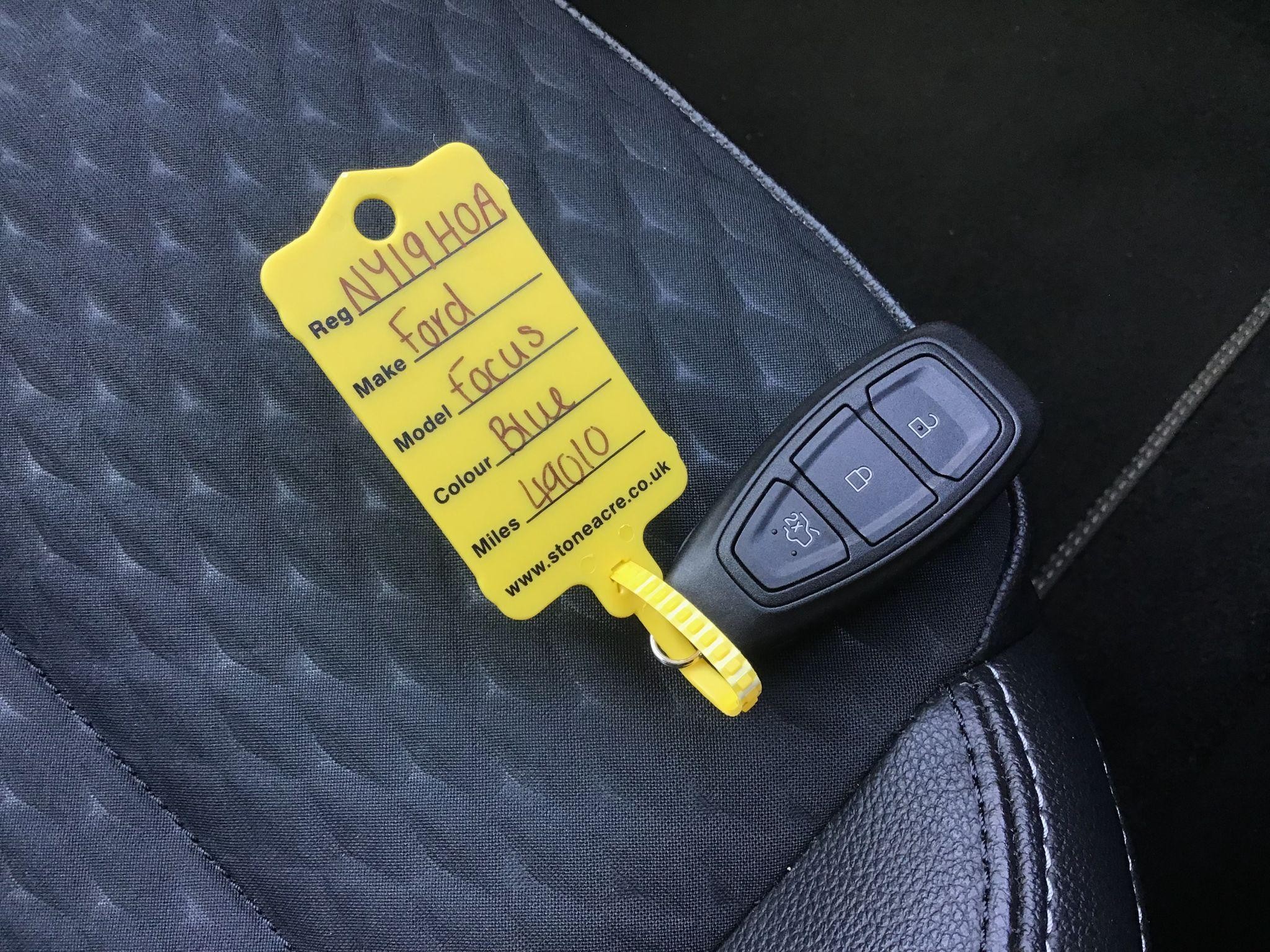 Ford Focus Image 21
