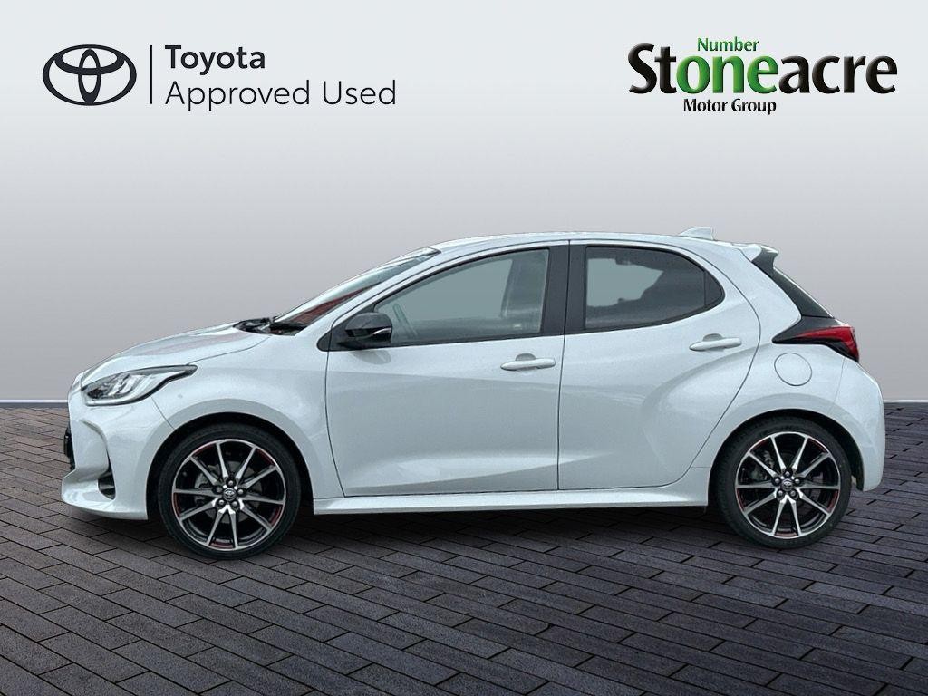 Toyota Yaris Image 8