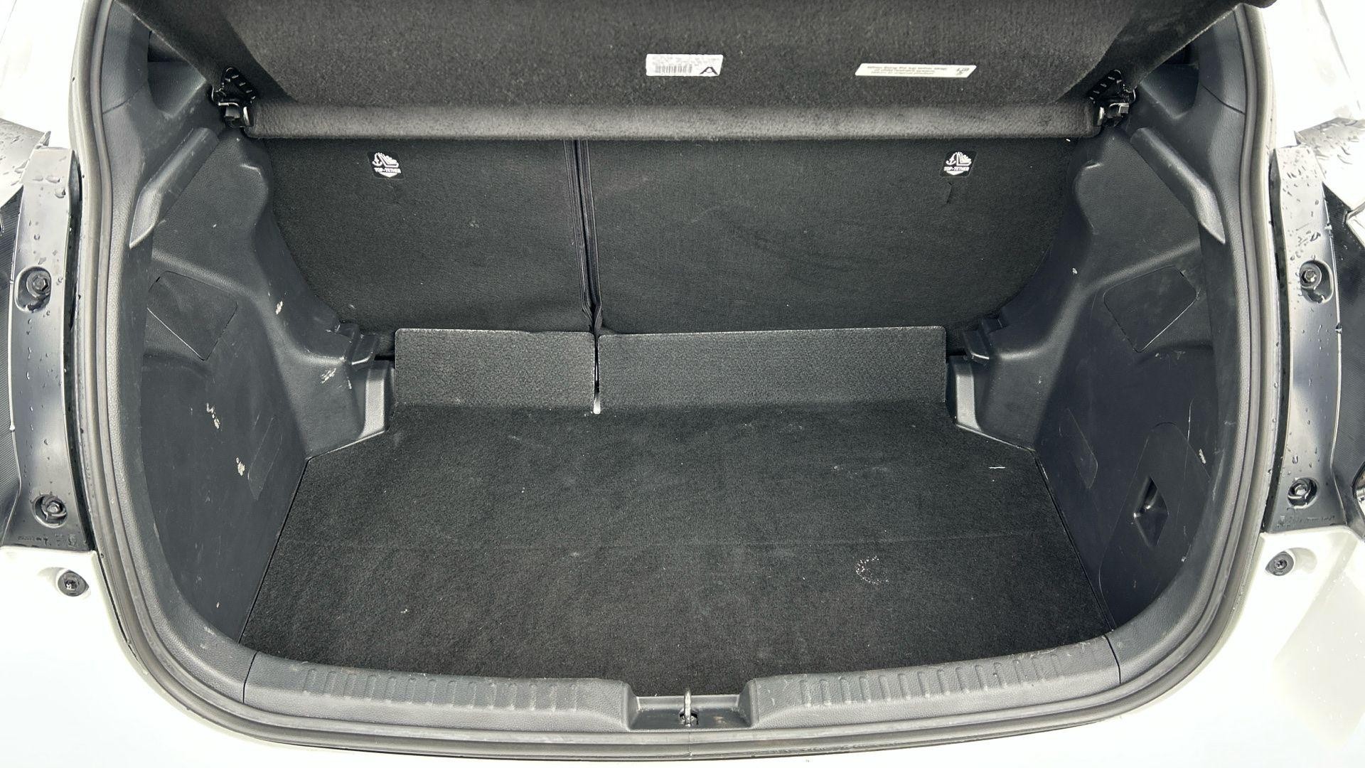 Toyota Yaris Image 20