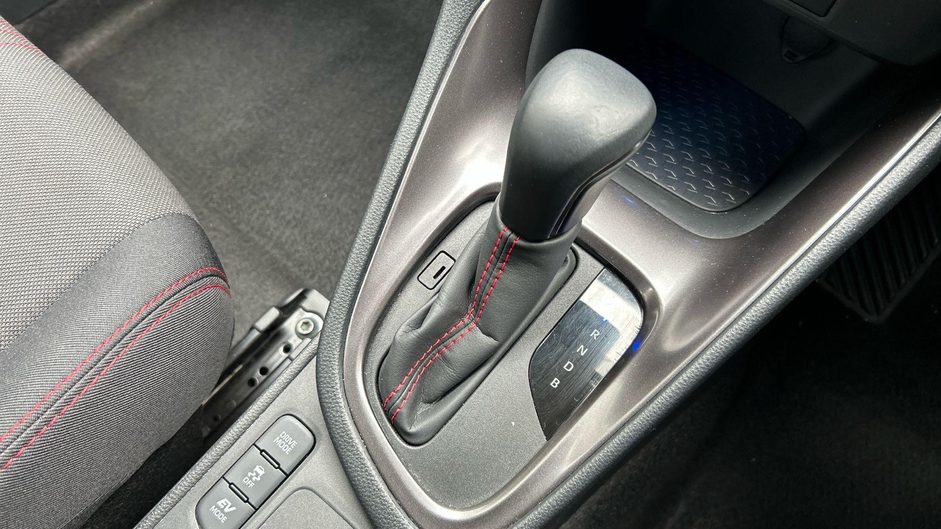 Toyota Yaris Image 33