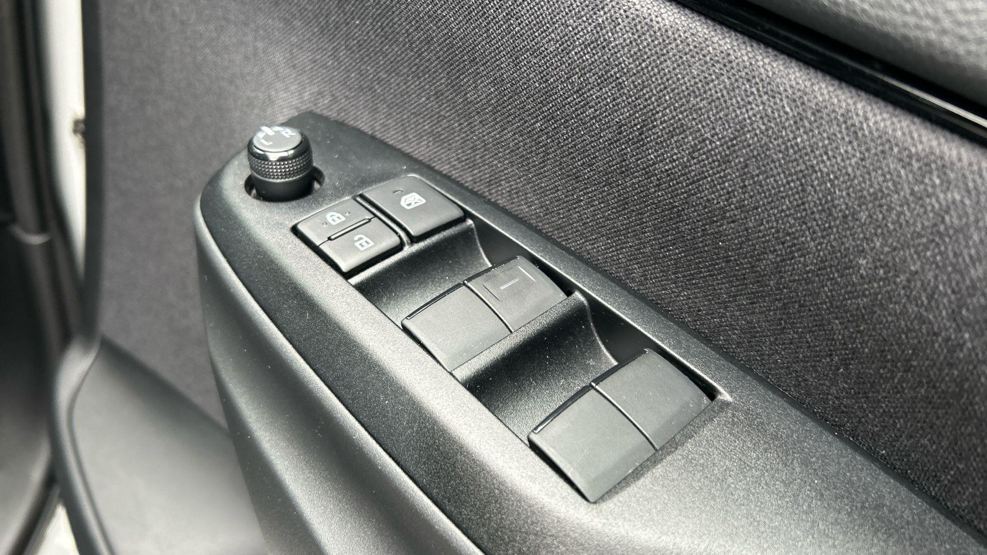 Toyota Yaris Image 39