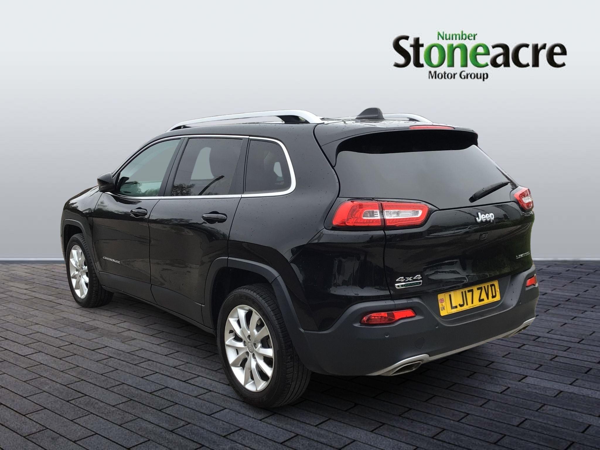 Jeep Cherokee Image 5
