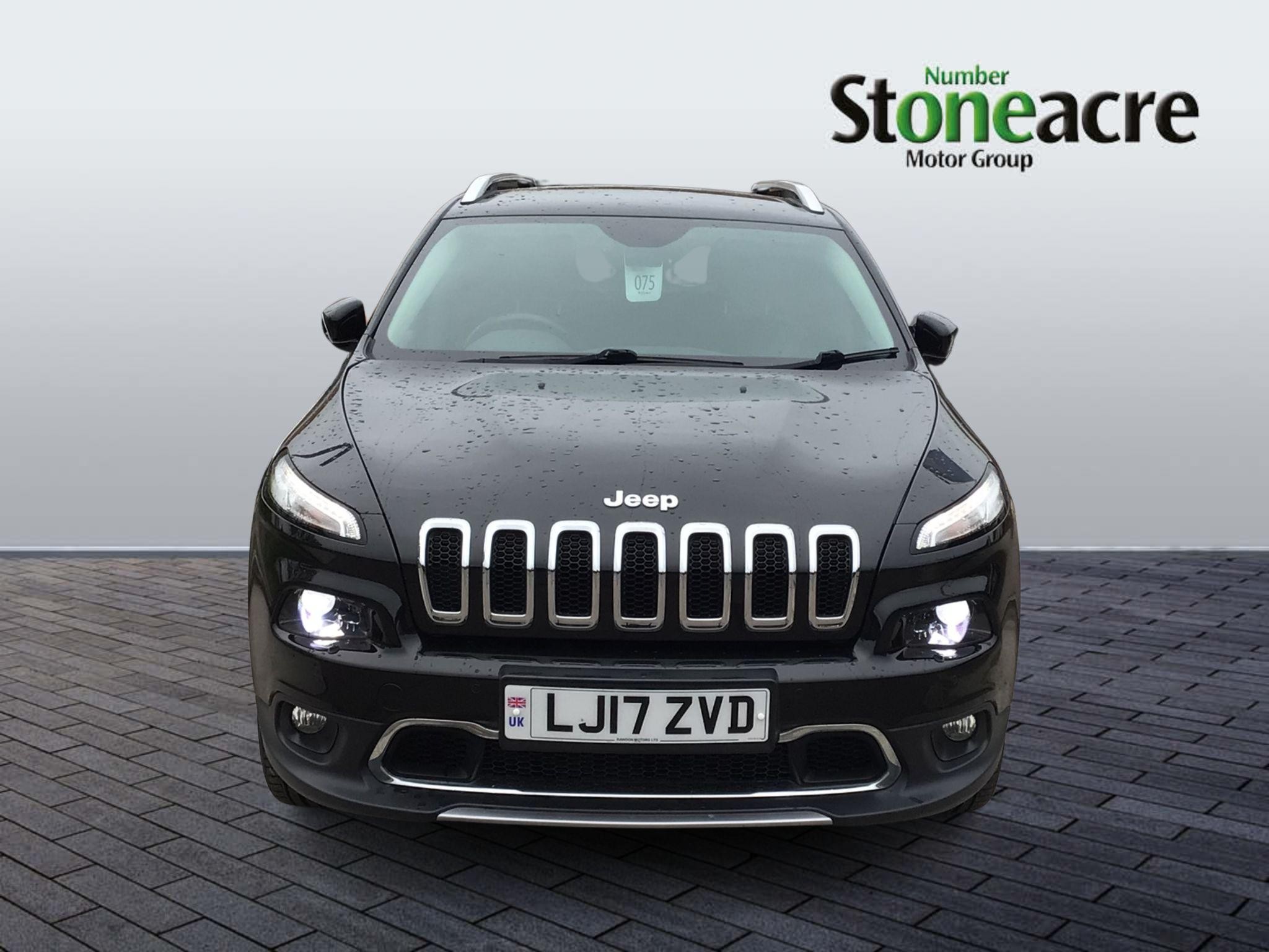 Jeep Cherokee Image 8