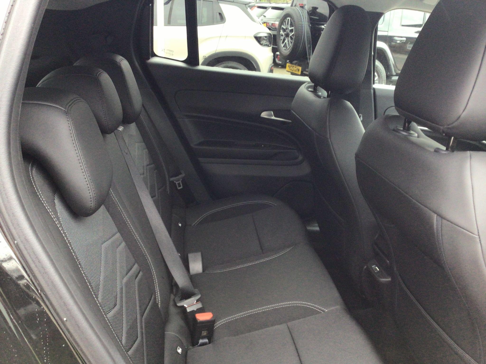 Jeep Avenger Image 11