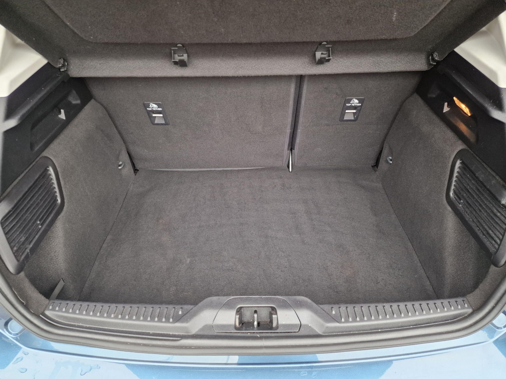 Ford Focus Image 11