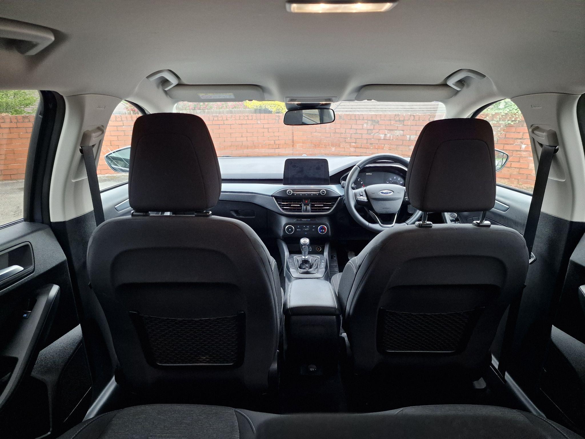 Ford Focus Image 12