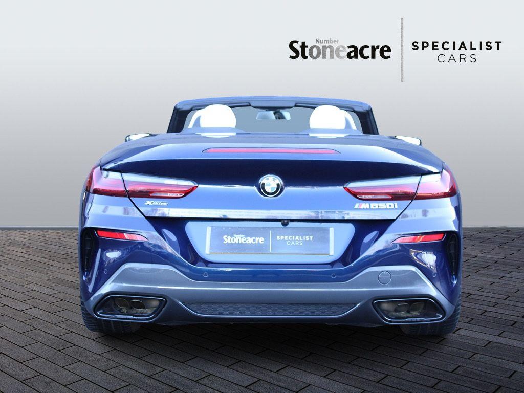 BMW 8 Series Convertible Image 4
