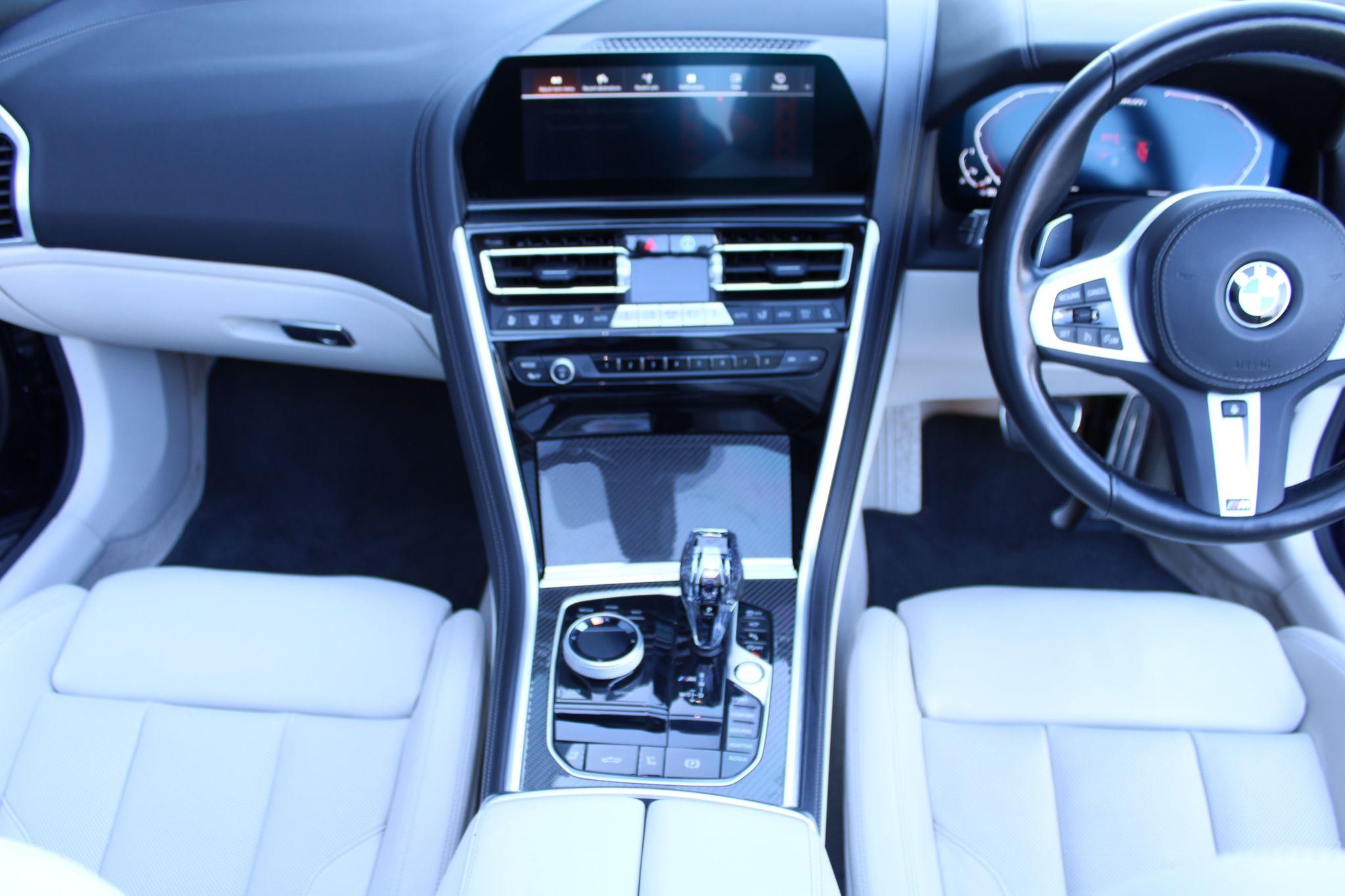 BMW 8 Series Convertible Image 11