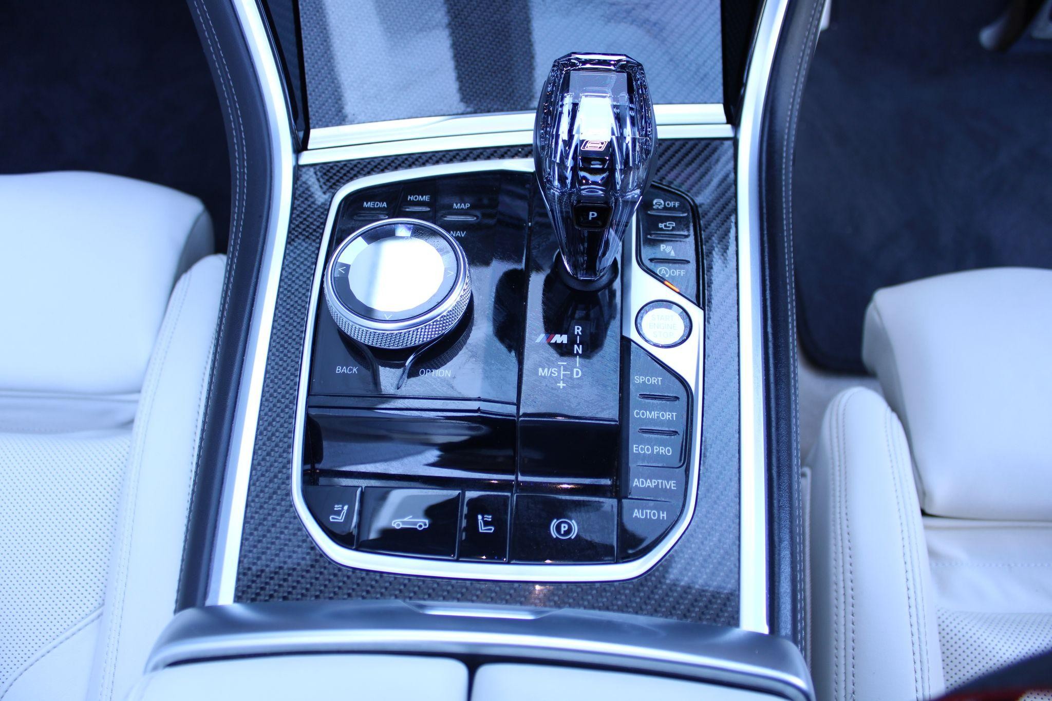 BMW 8 Series Convertible Image 15