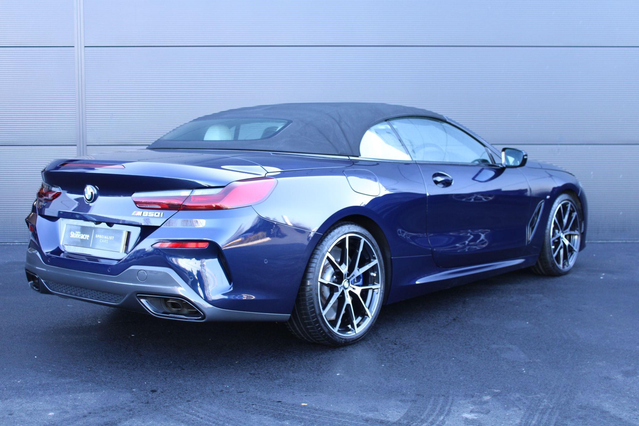 BMW 8 Series Convertible Image 19