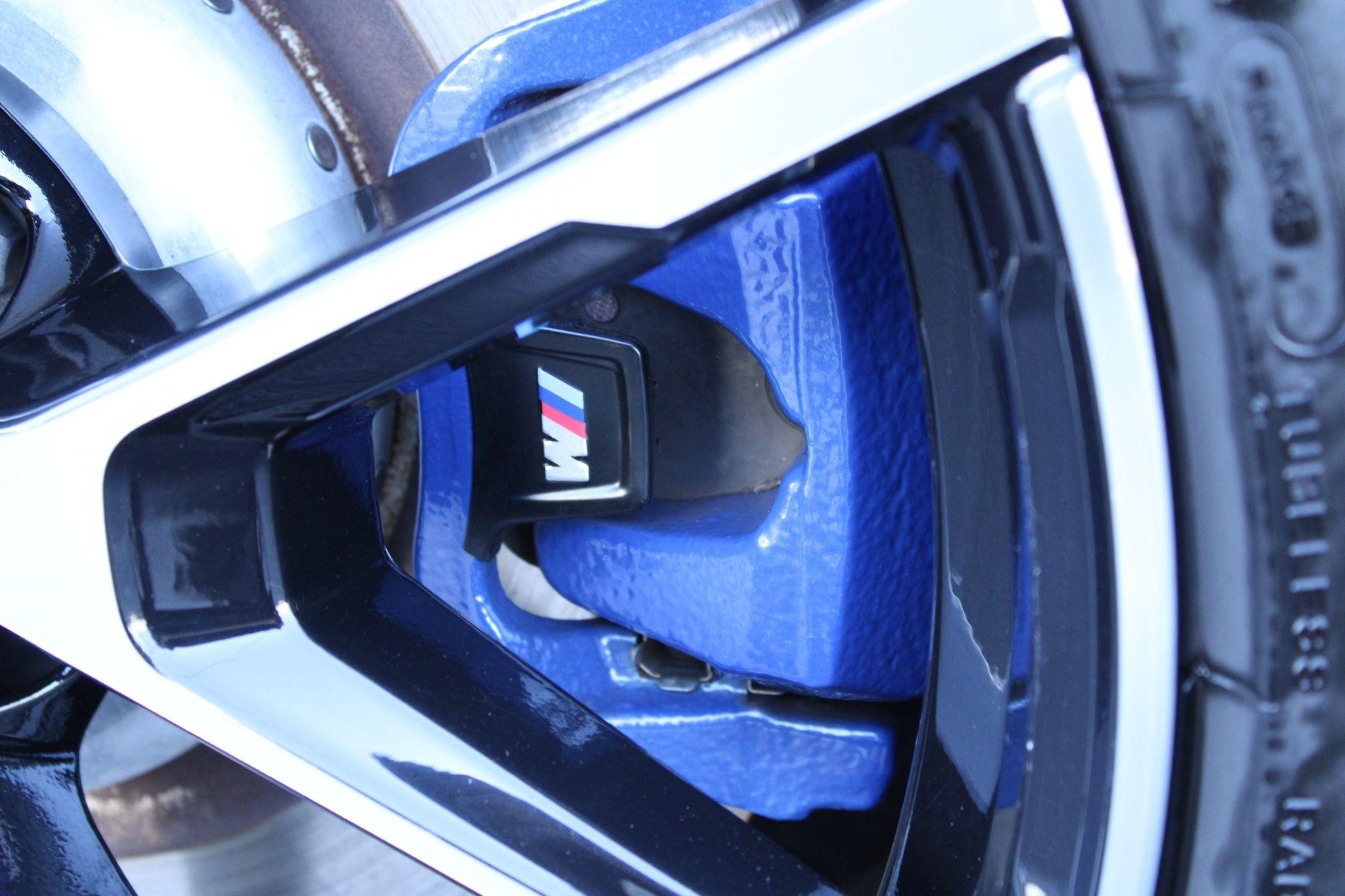 BMW 8 Series Convertible Image 23