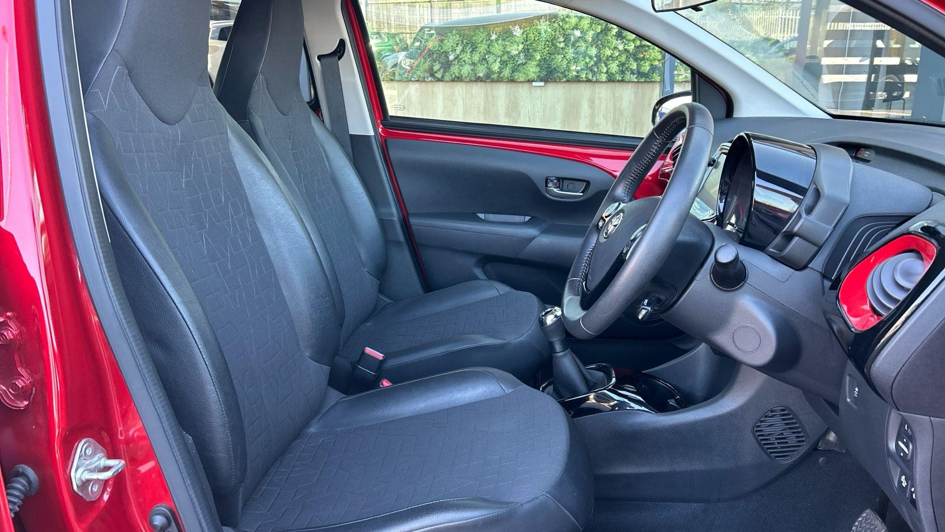Toyota Aygo Image 17