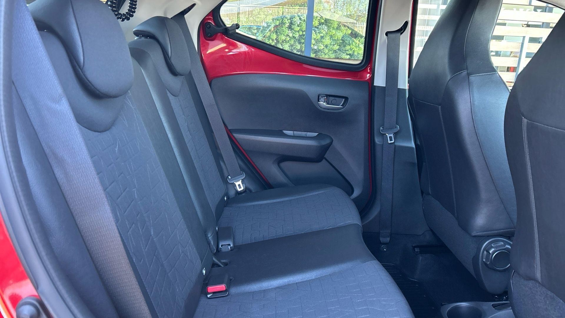 Toyota Aygo Image 18