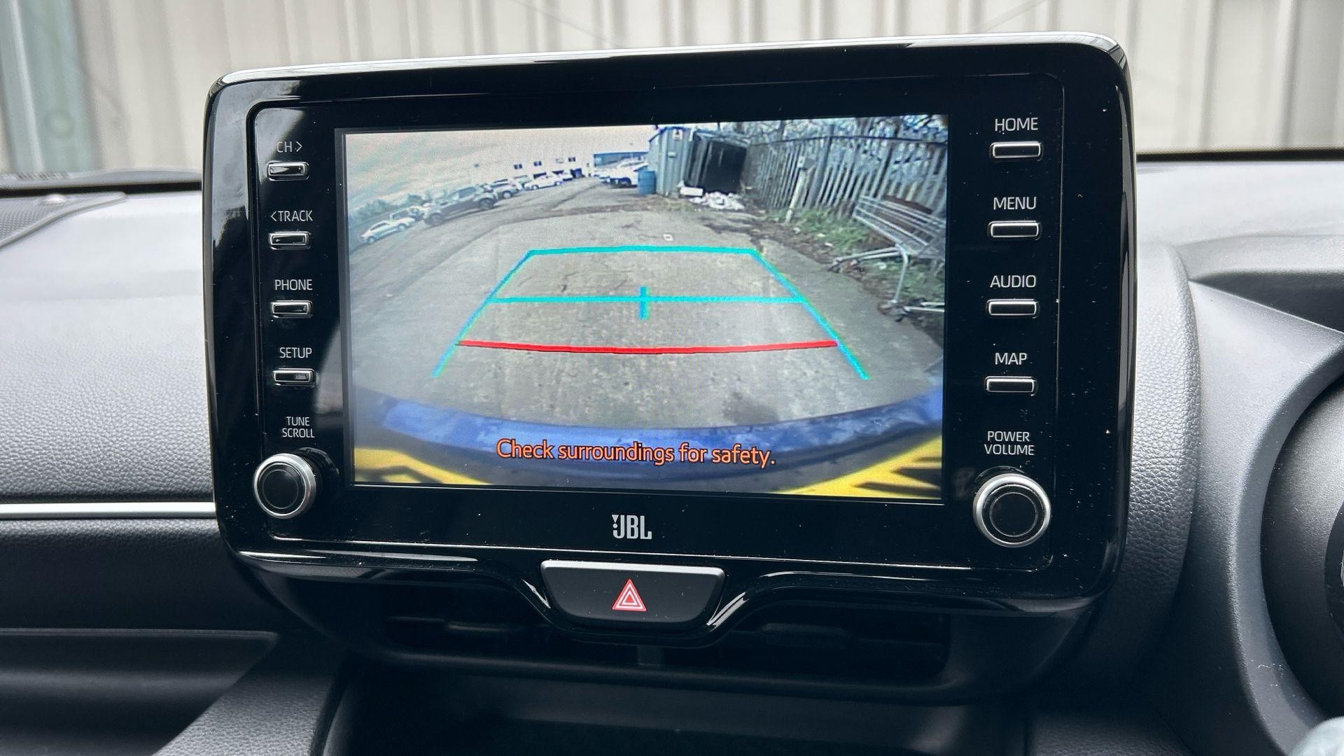 Toyota Yaris Image 13