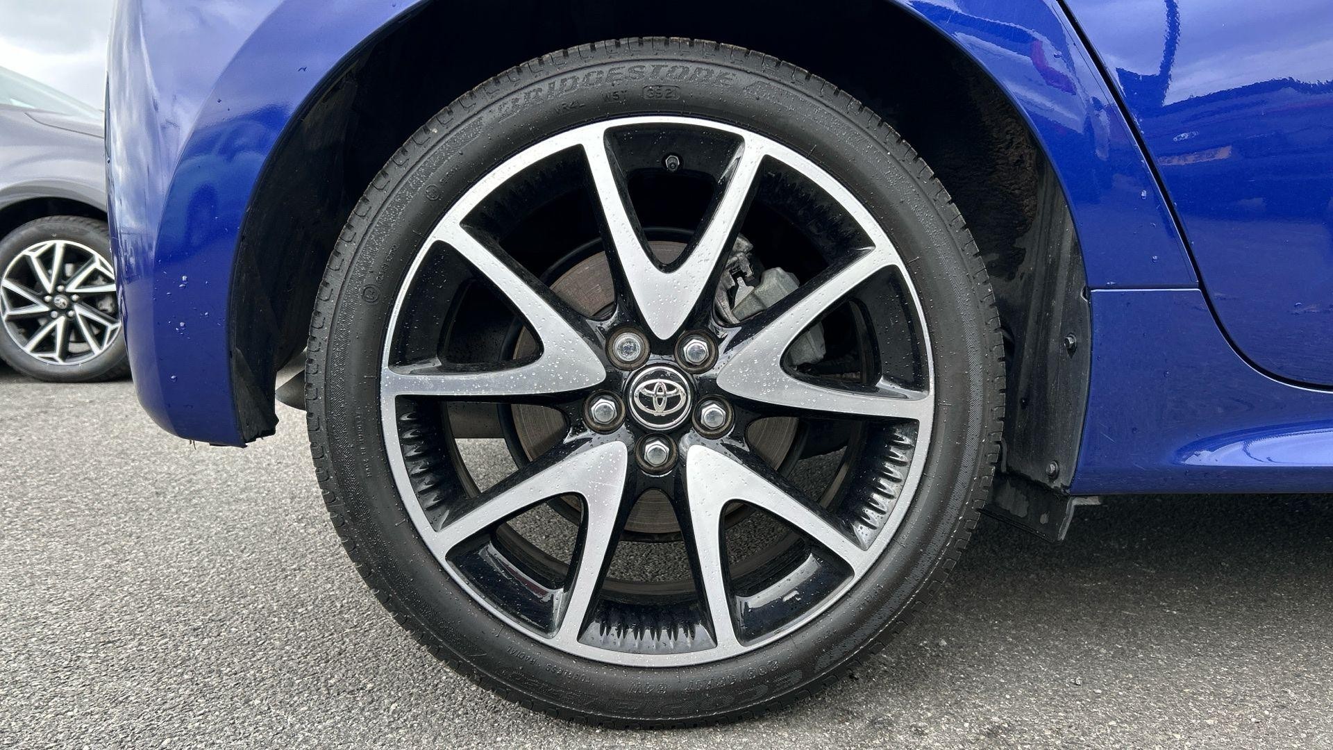 Toyota Yaris Image 21