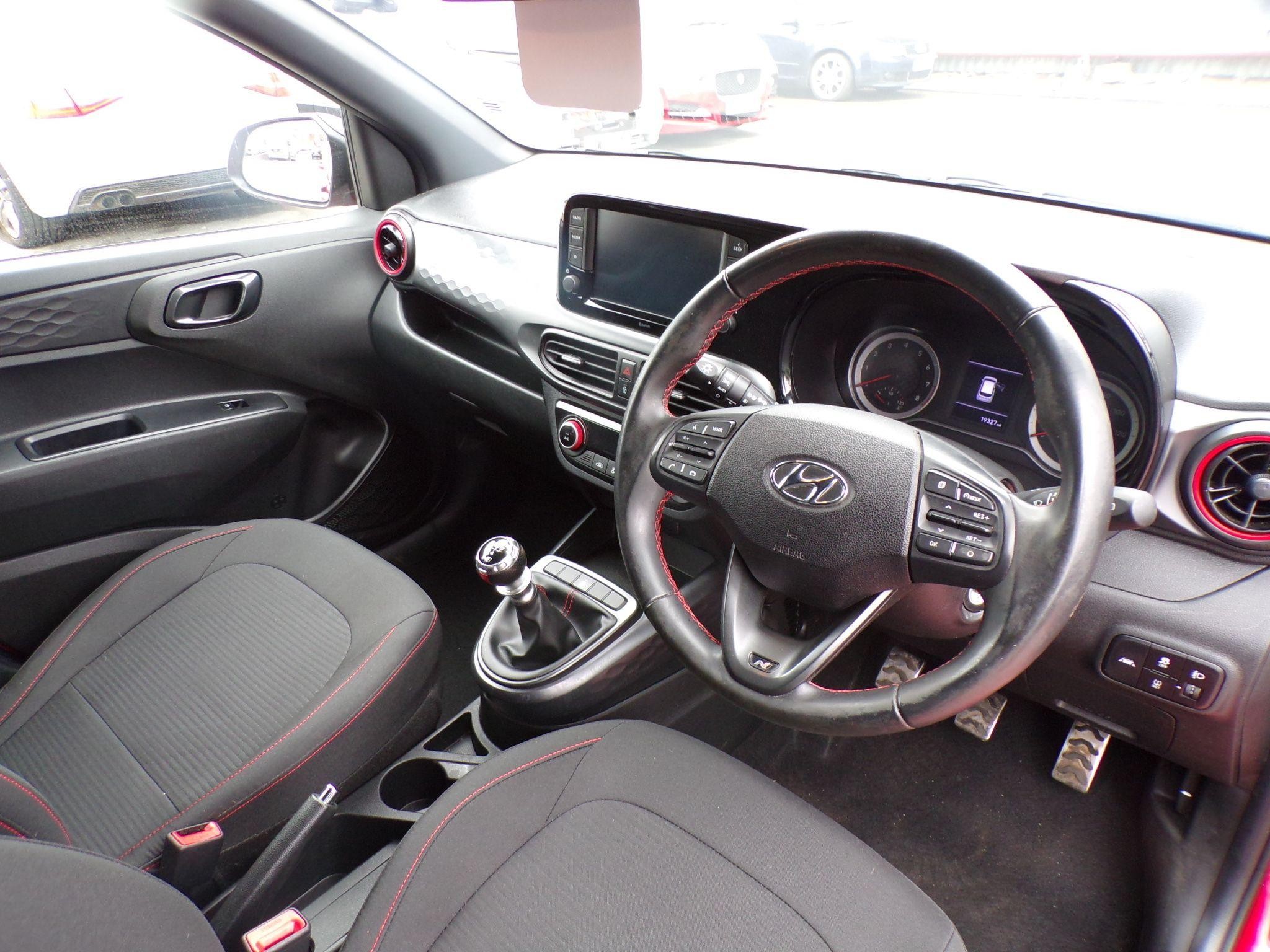 Hyundai i10 Image 13