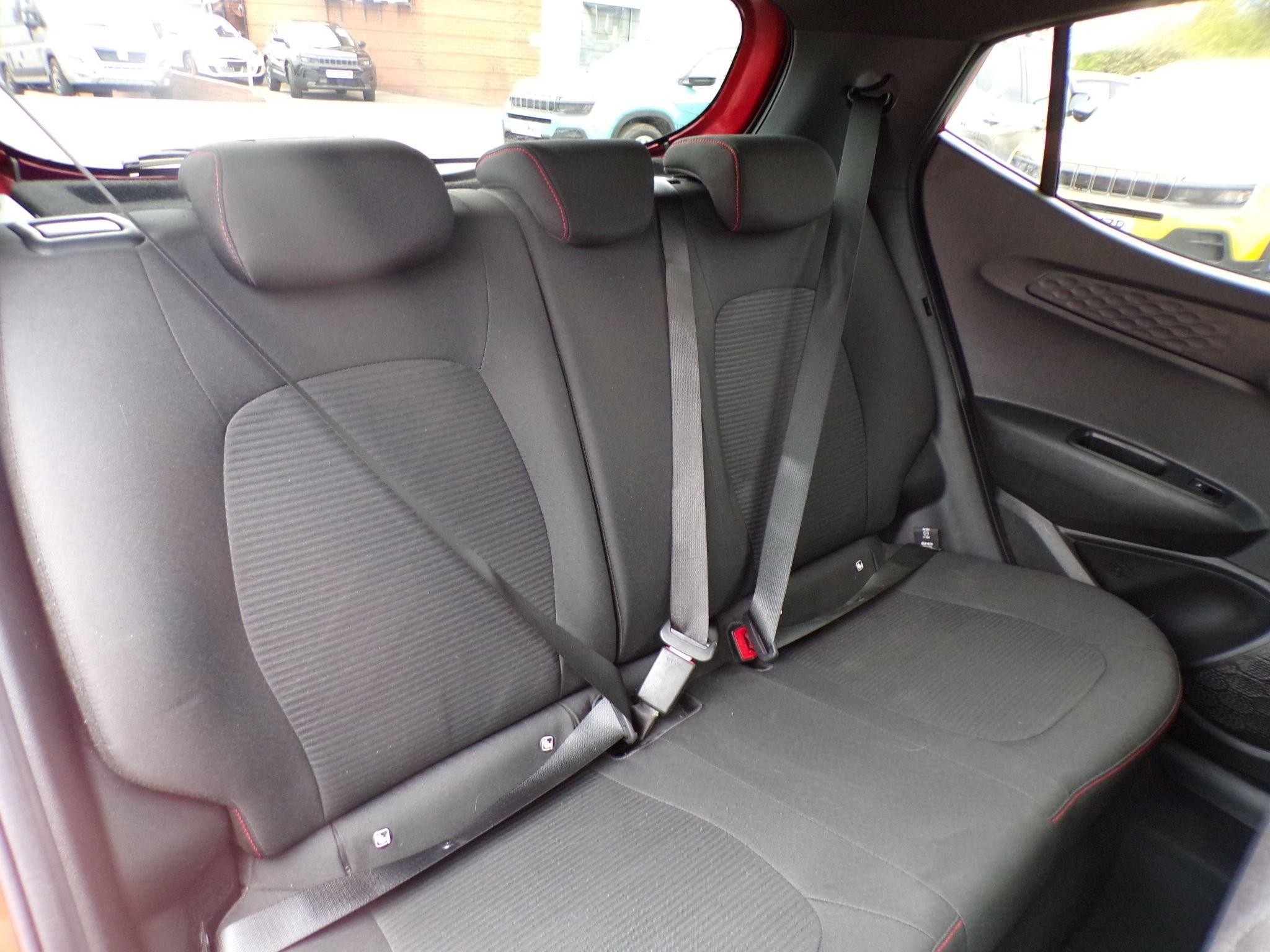 Hyundai i10 Image 14