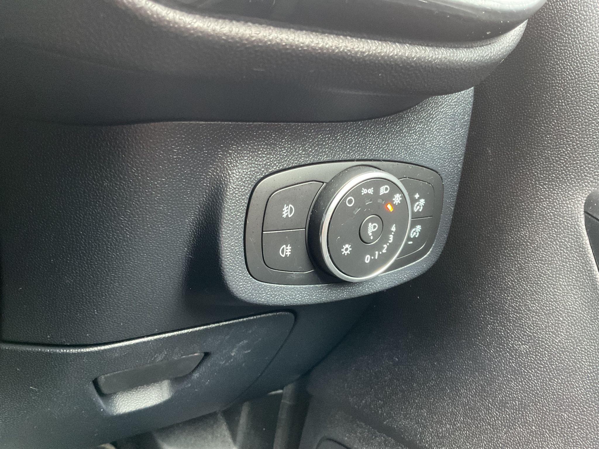 Ford Fiesta Image 15