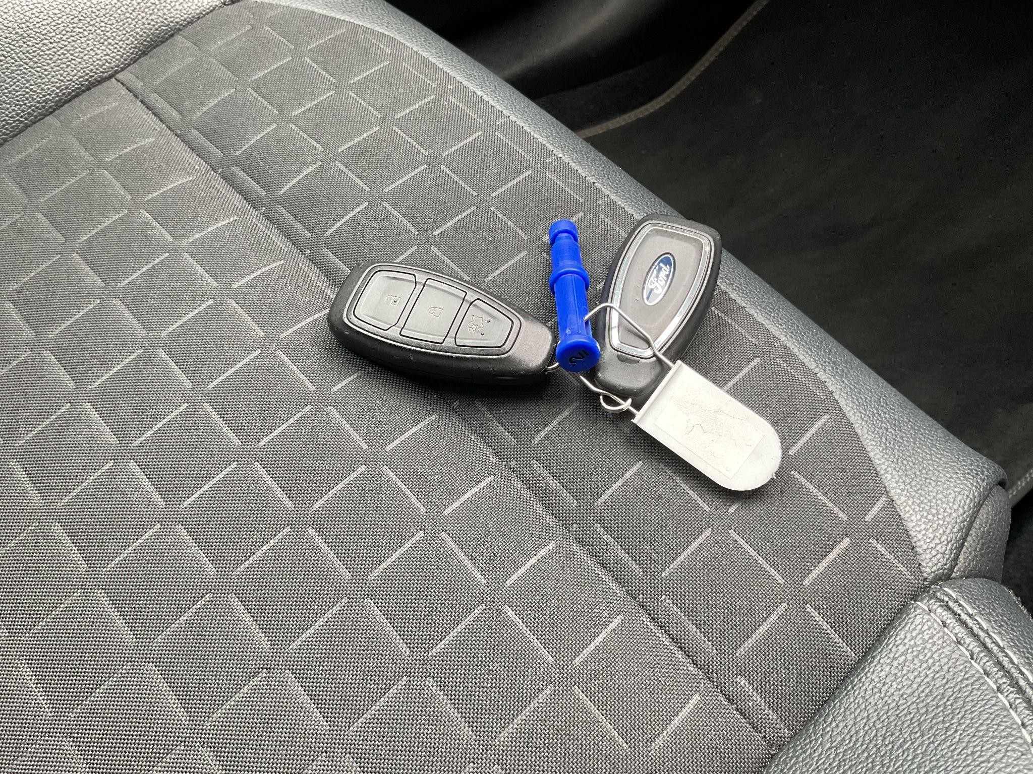 Ford Fiesta Image 16