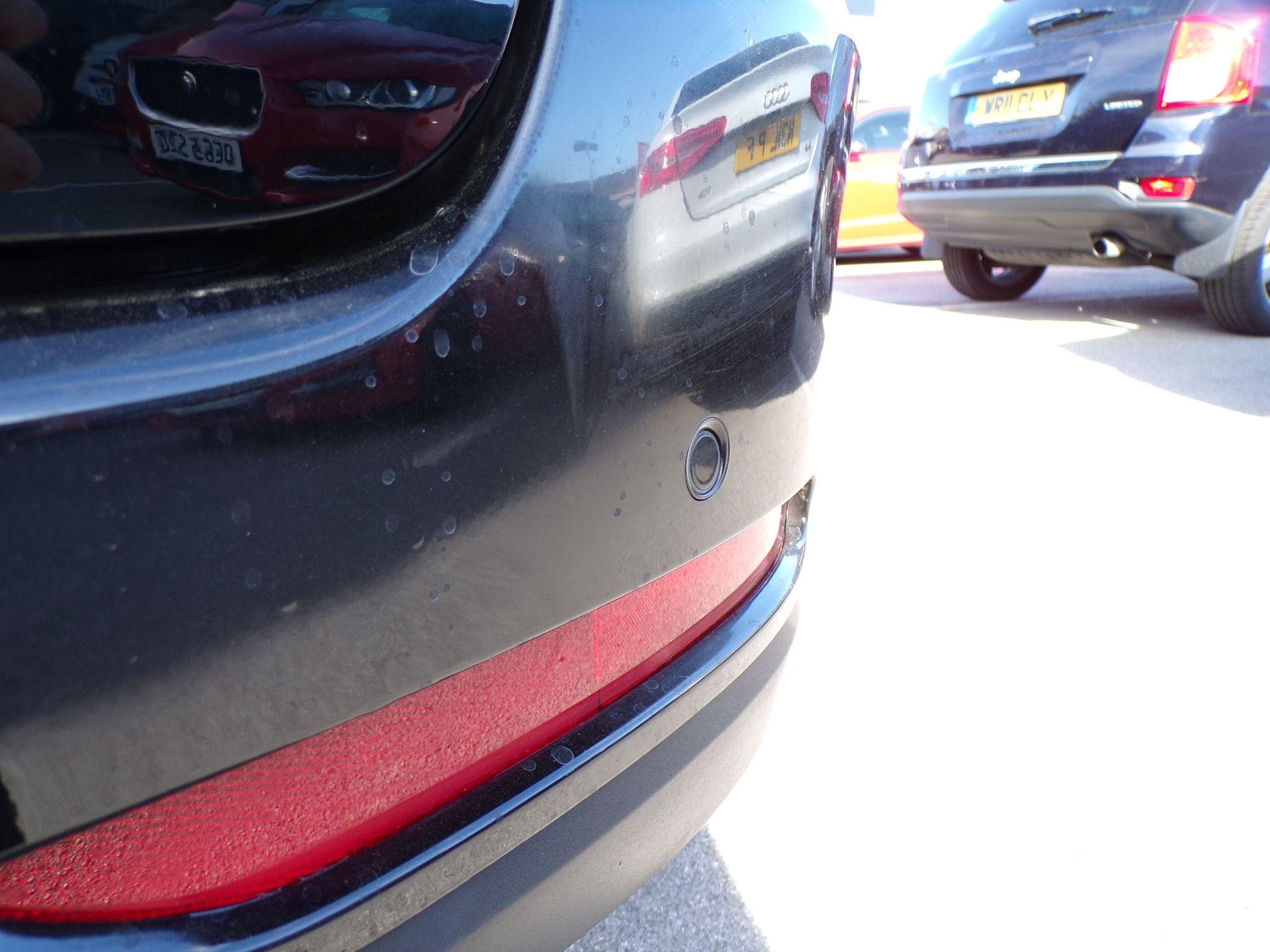 Ford Galaxy Image 13