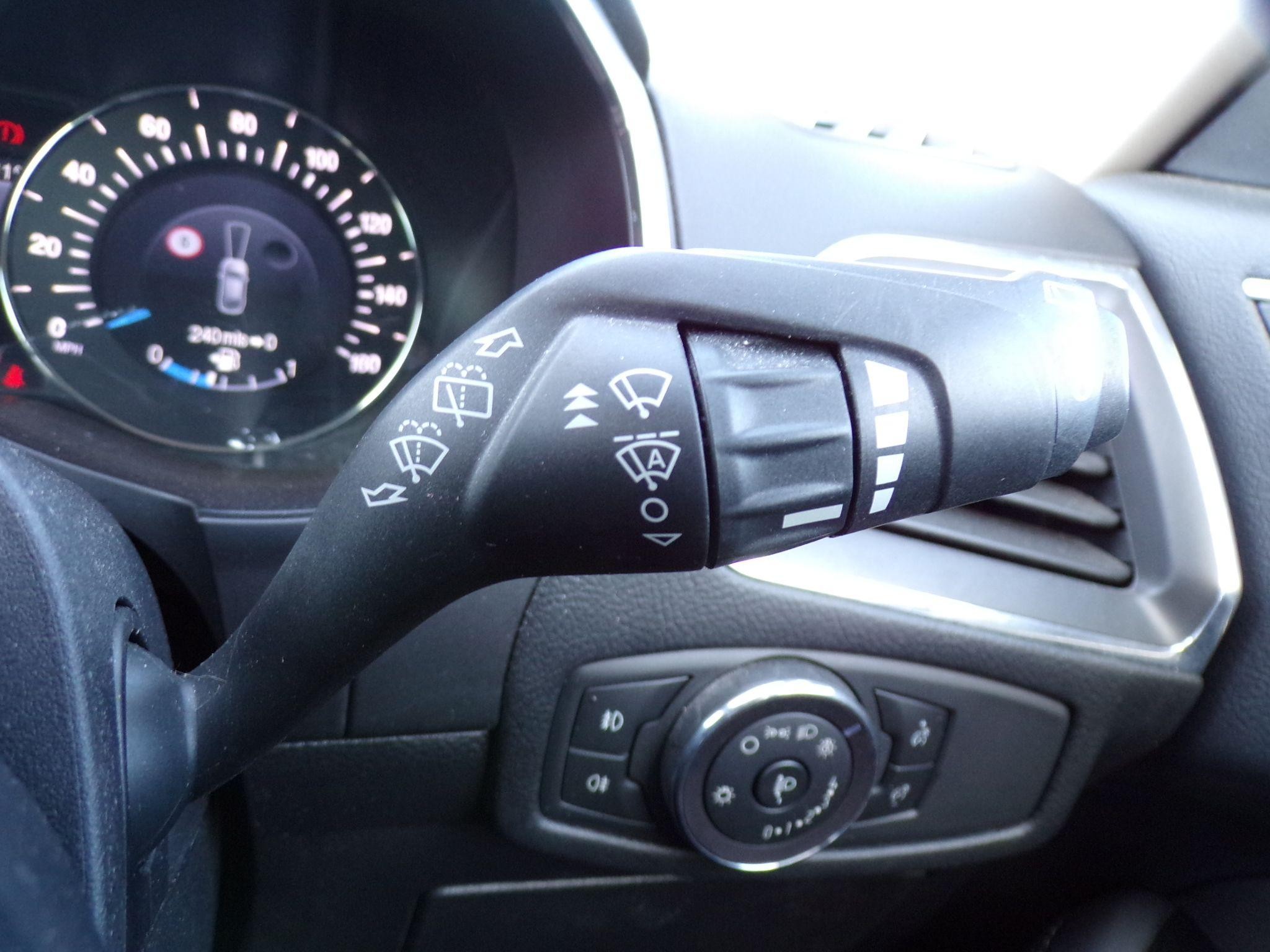 Ford Galaxy Image 34