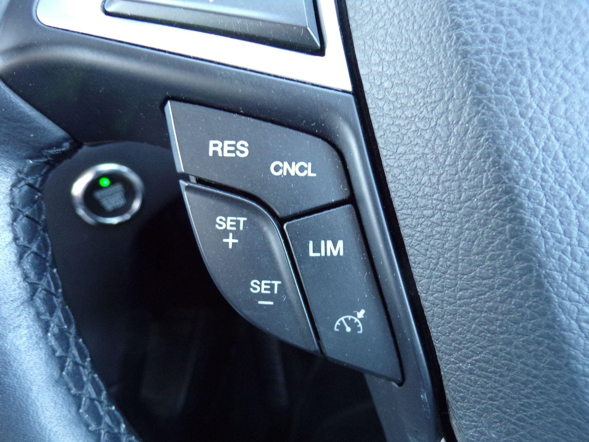 Ford Galaxy Image 35