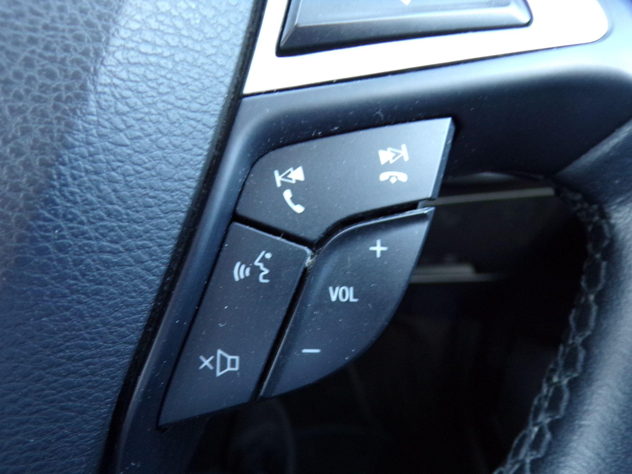 Ford Galaxy Image 36