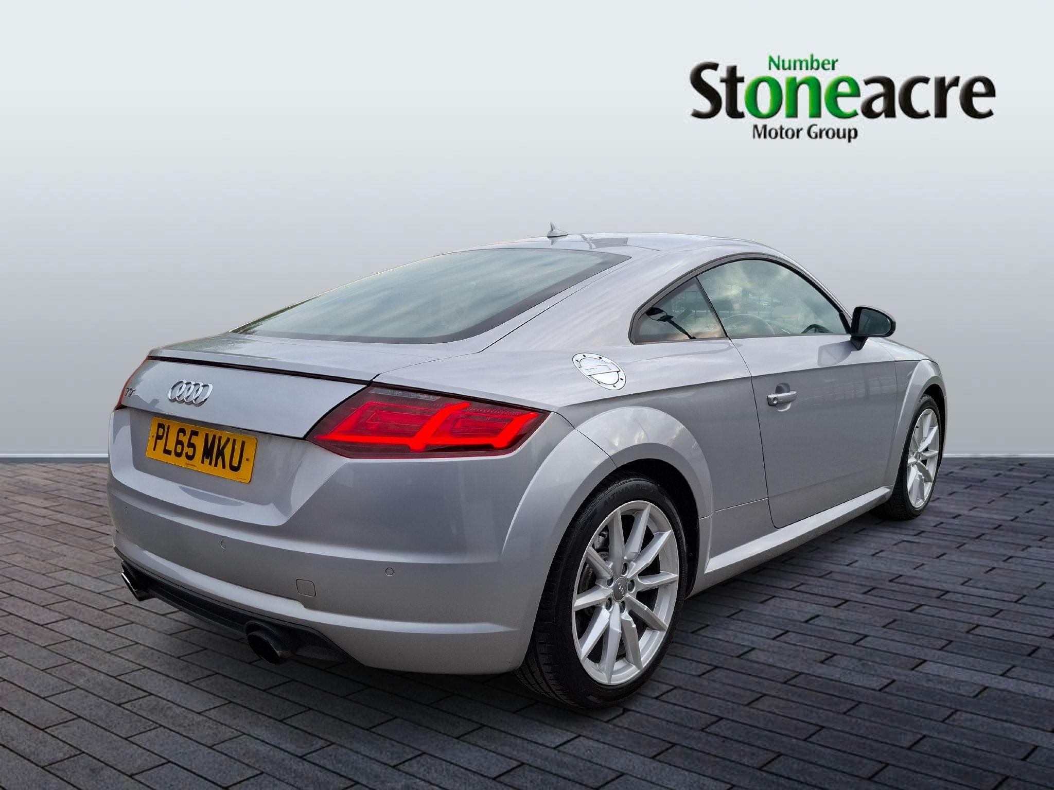 Audi TT Image 8