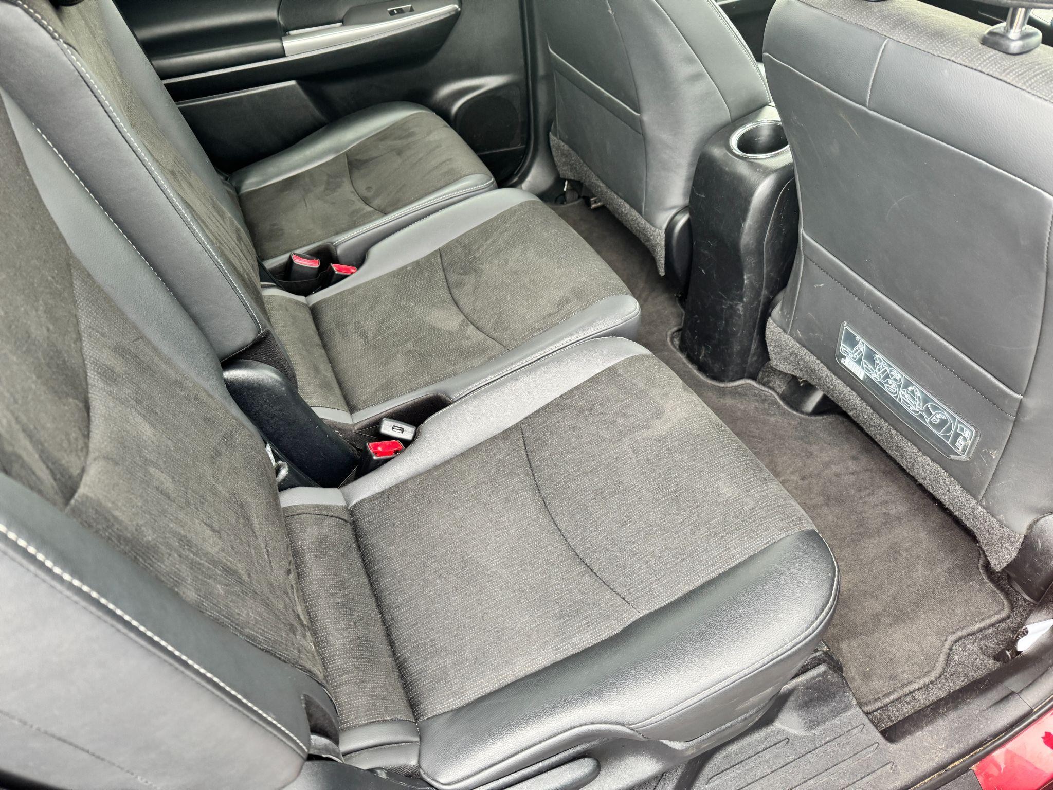 Toyota Prius+ Image 14