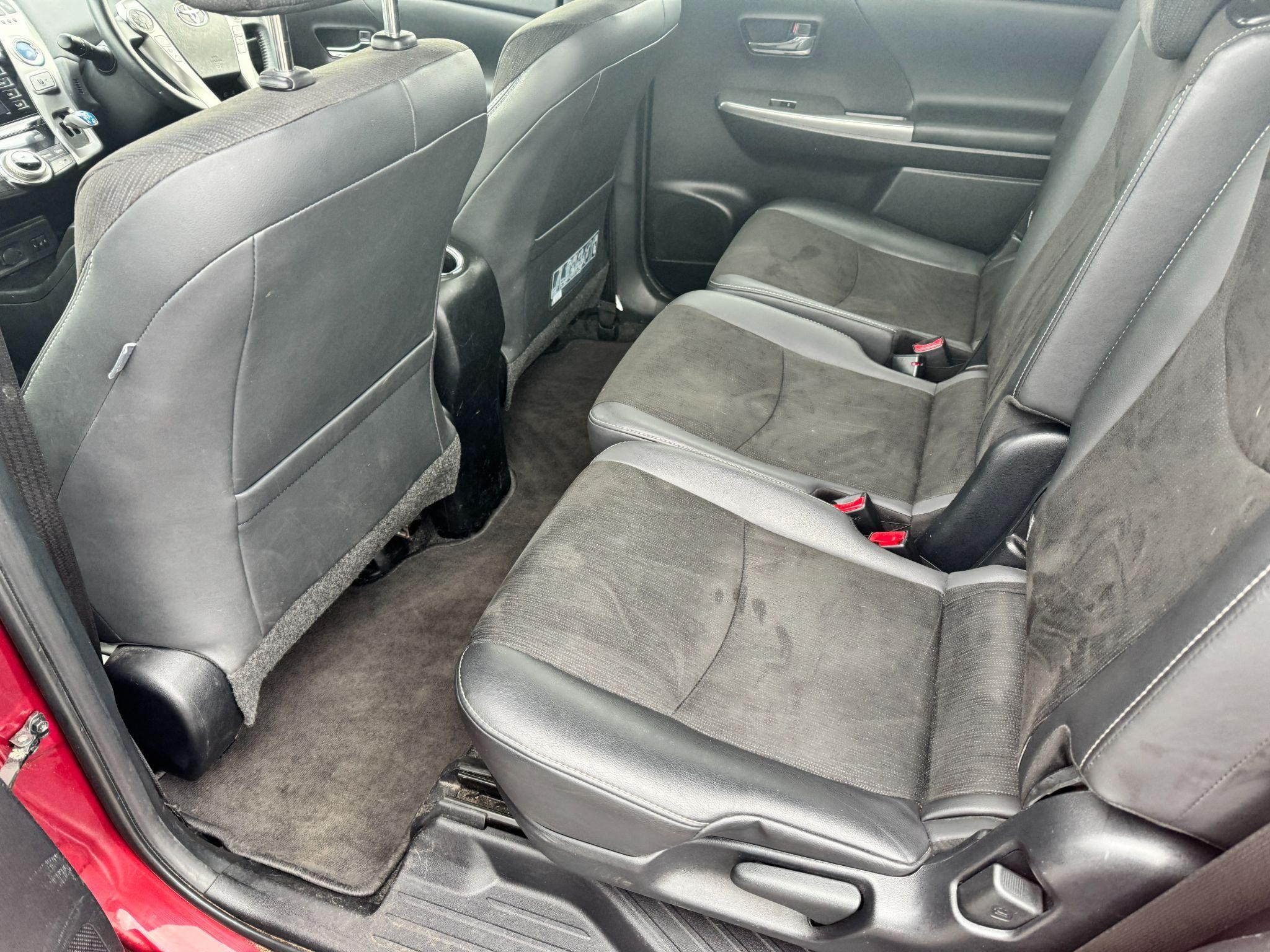 Toyota Prius+ Image 15
