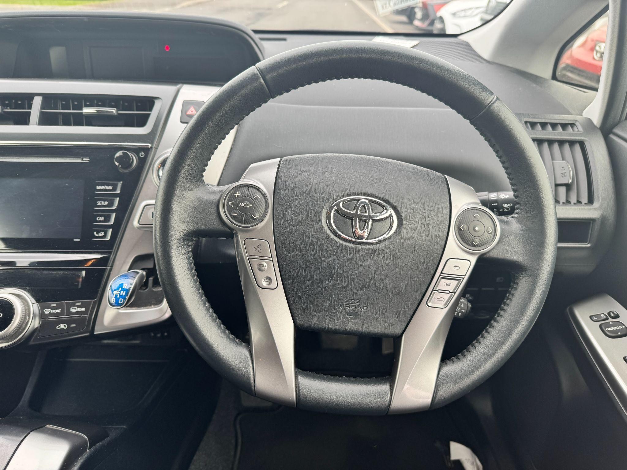 Toyota Prius+ Image 19