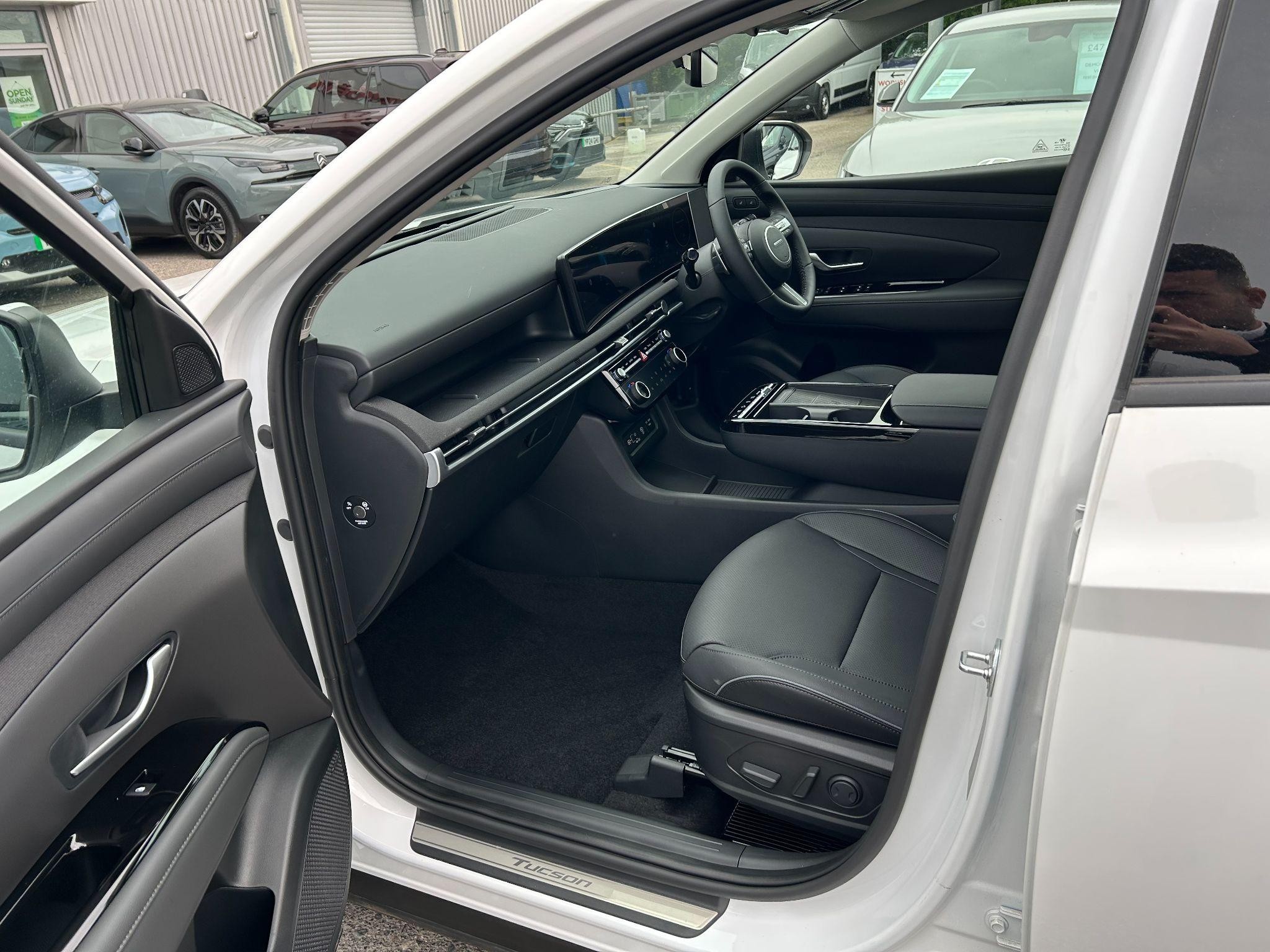 Hyundai TUCSON Image 12