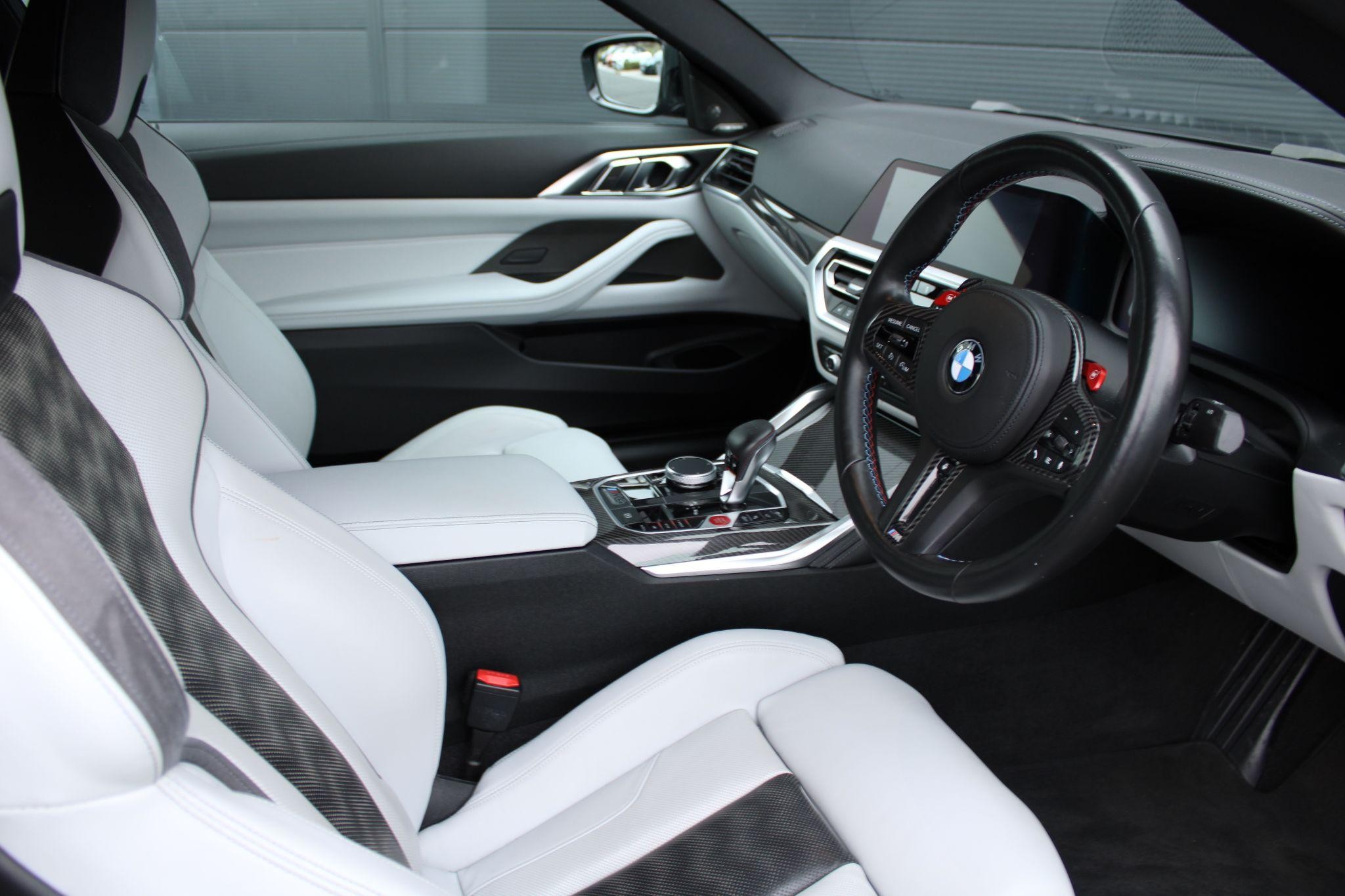 BMW M4 Image 16