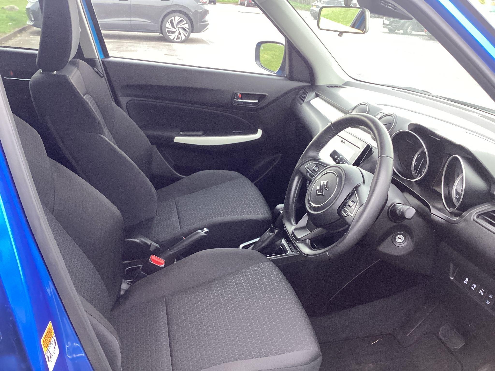 Suzuki Swift Image 11