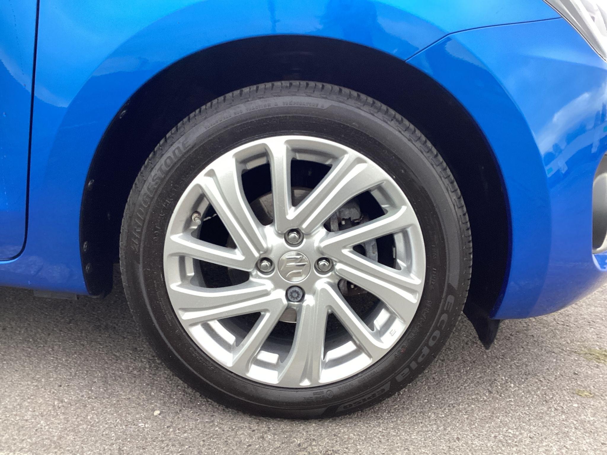 Suzuki Swift Image 21