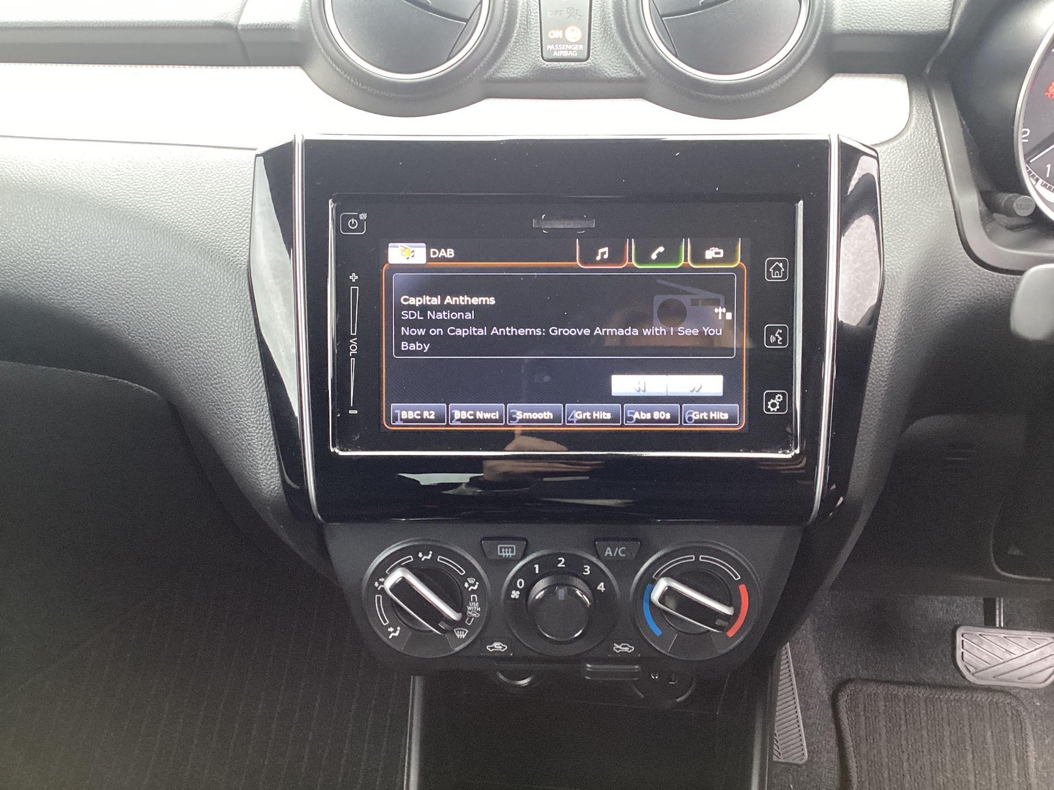 Suzuki Swift Image 24