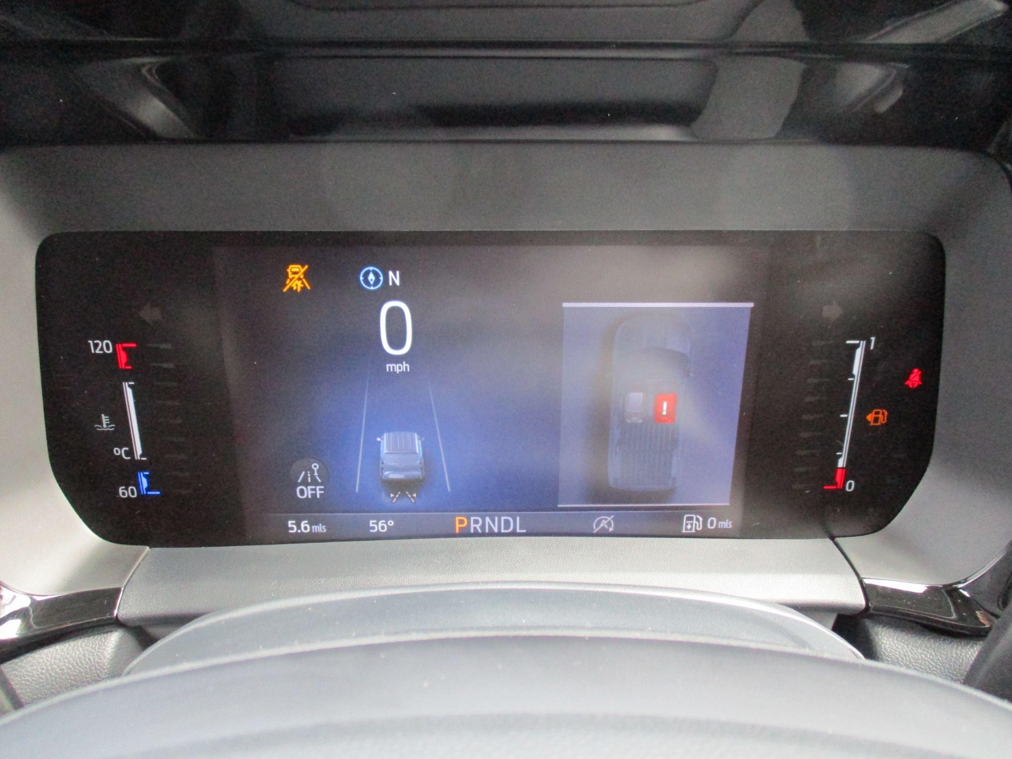 Ford Transit Courier Image 22