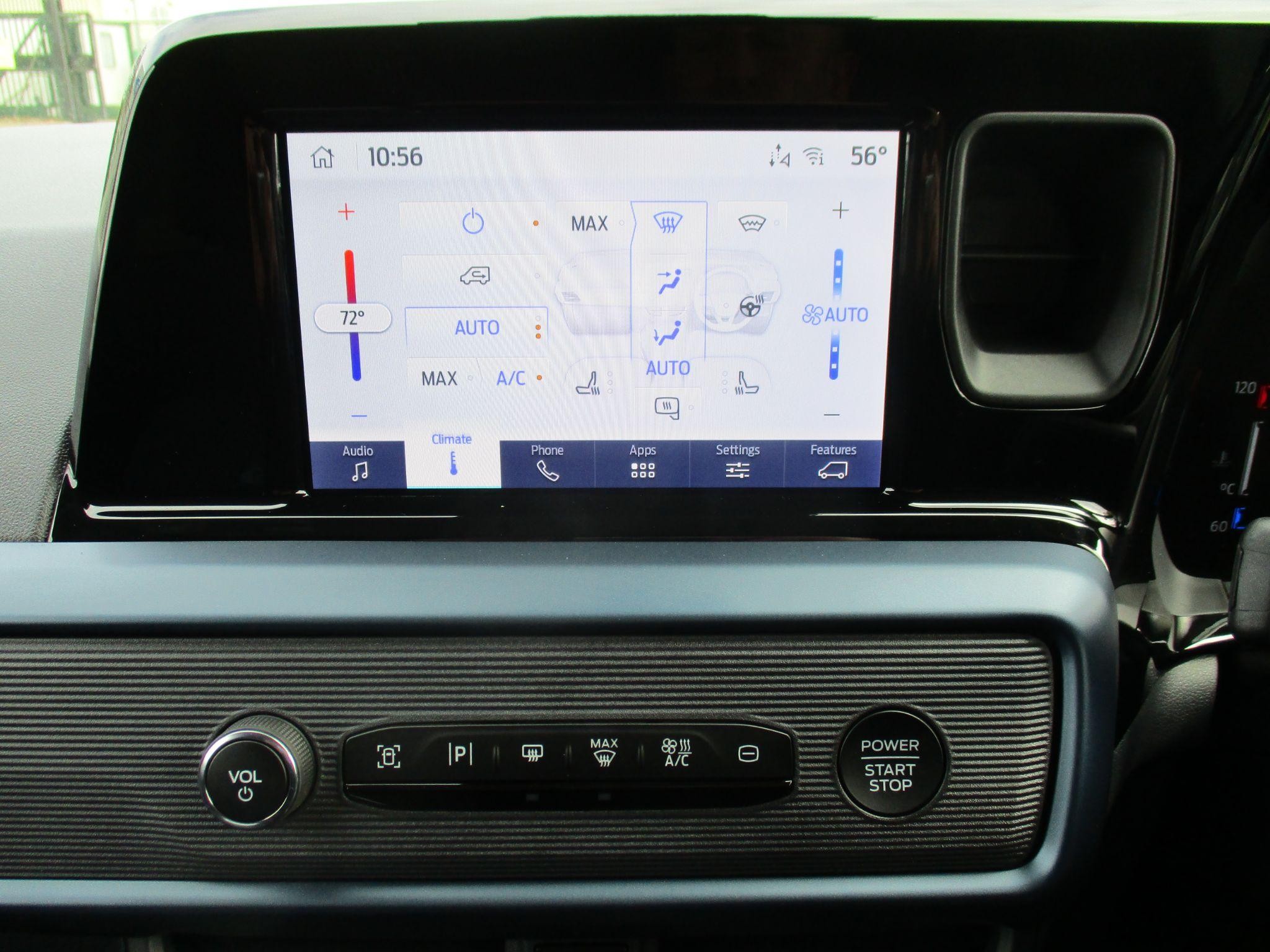 Ford Transit Courier Image 27