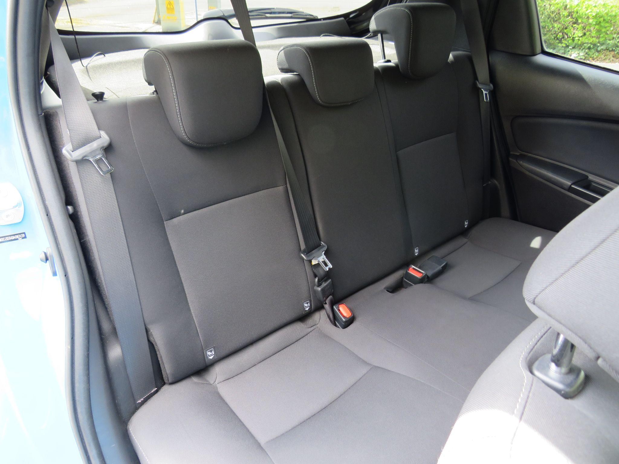 Toyota Yaris Image 19