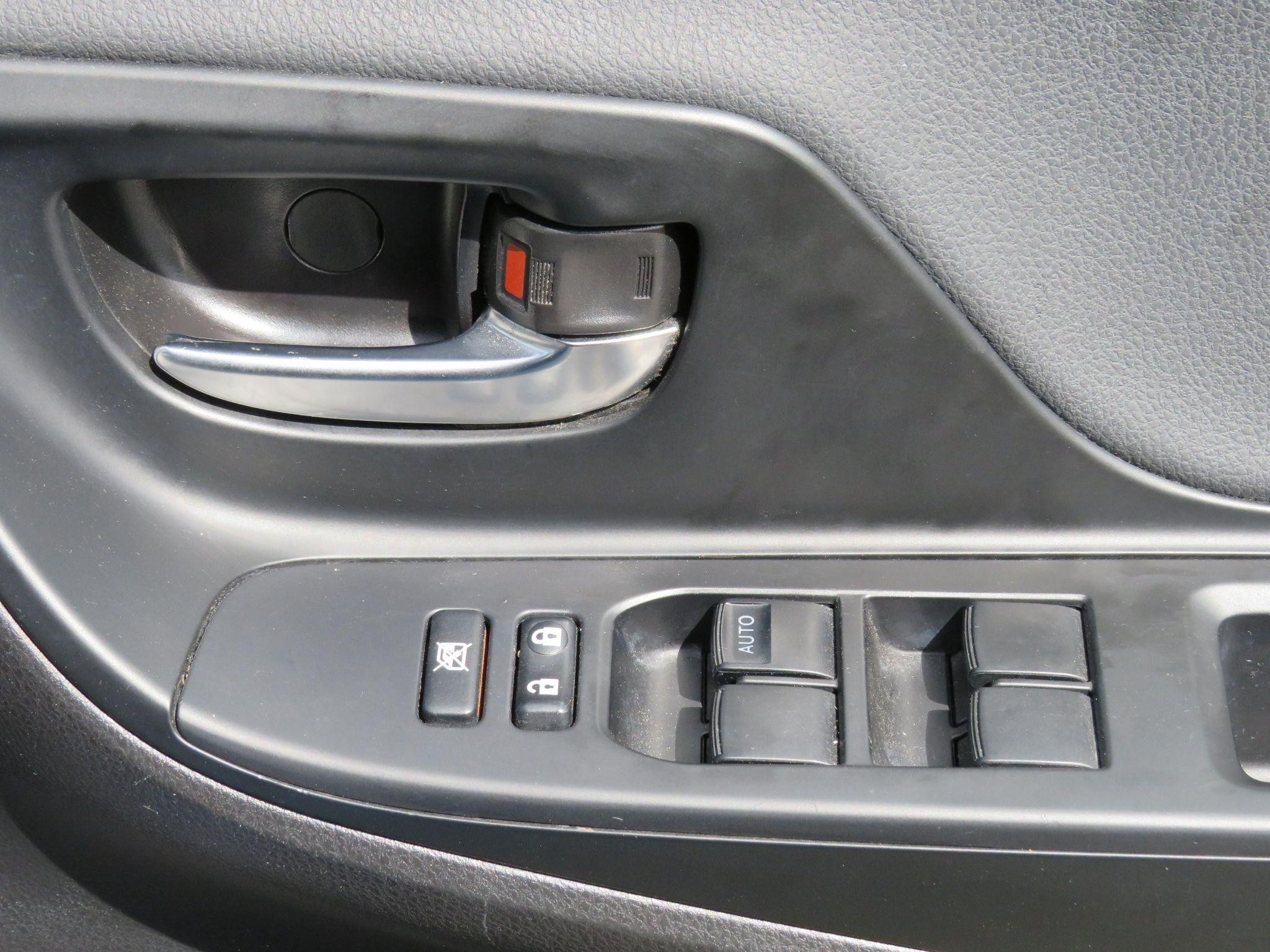 Toyota Yaris Image 23