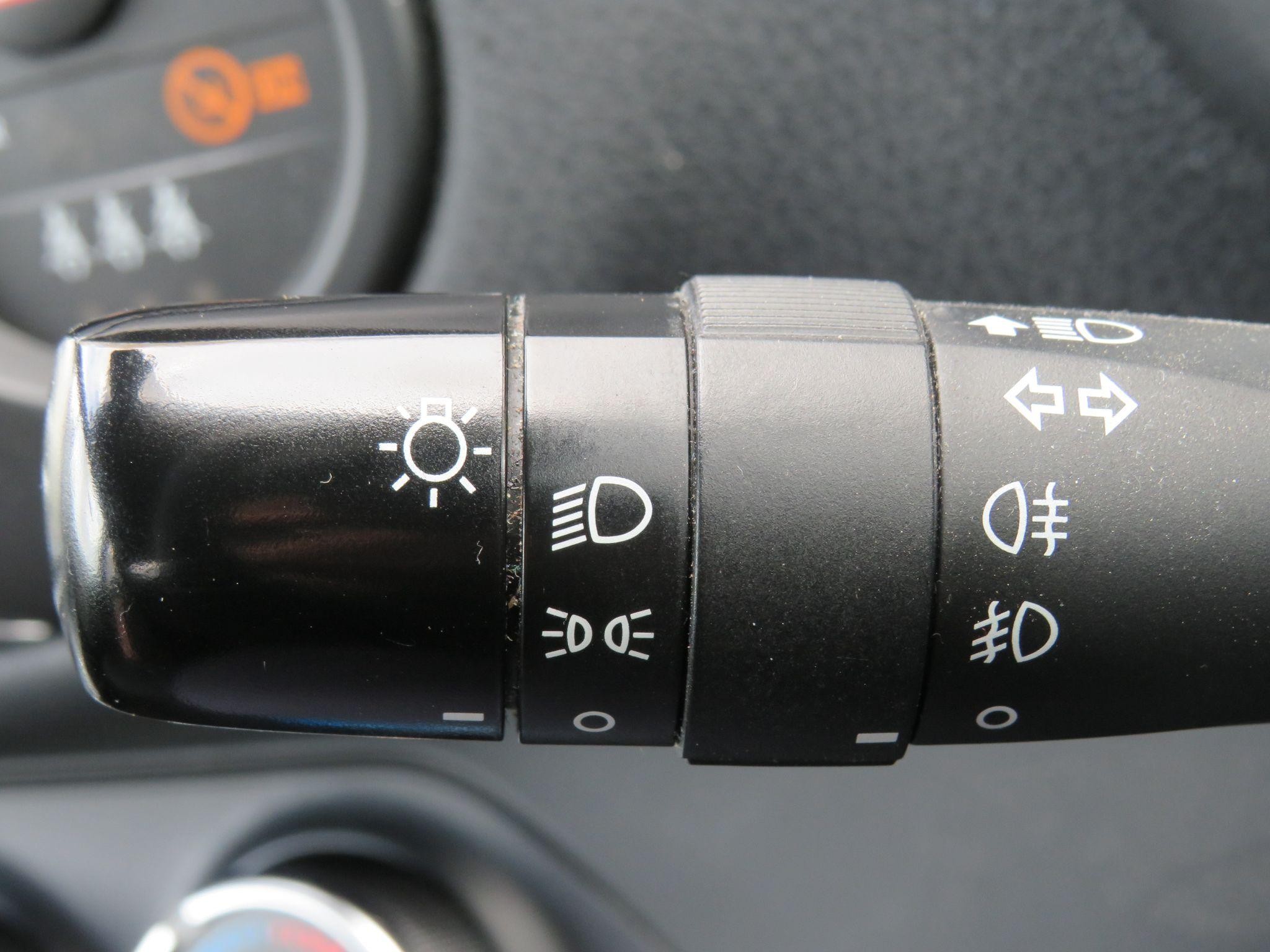 Toyota Yaris Image 30