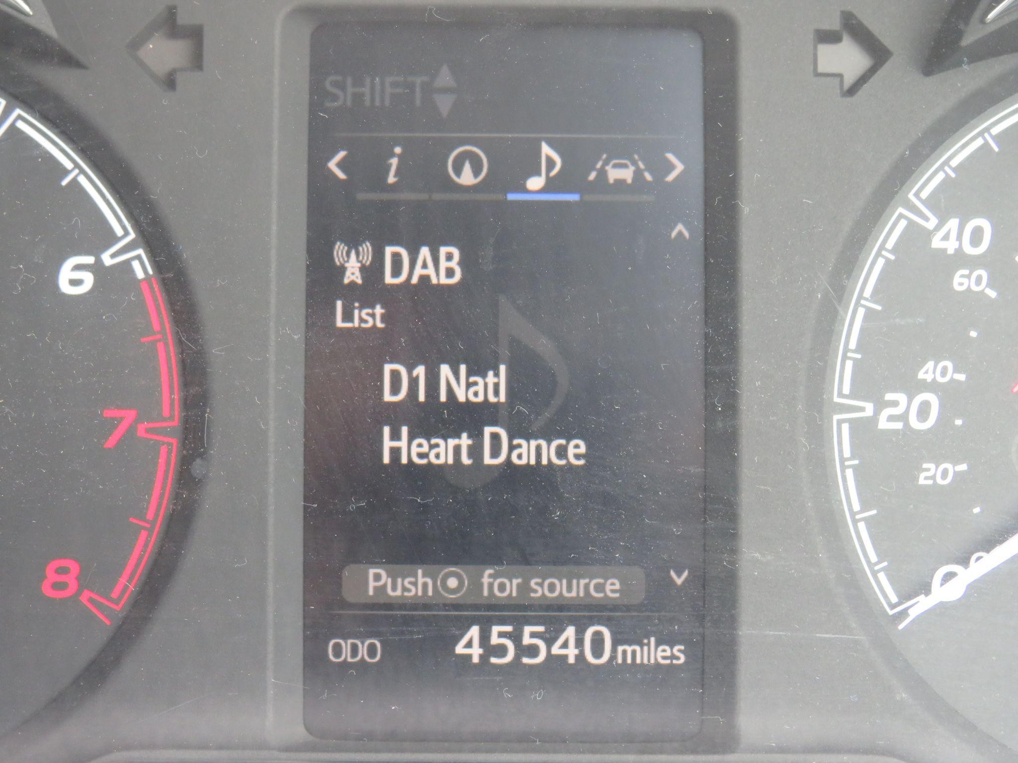 Toyota Yaris Image 33