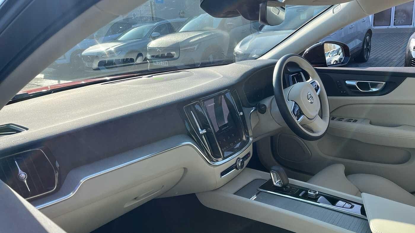 Volvo V60 Image 5