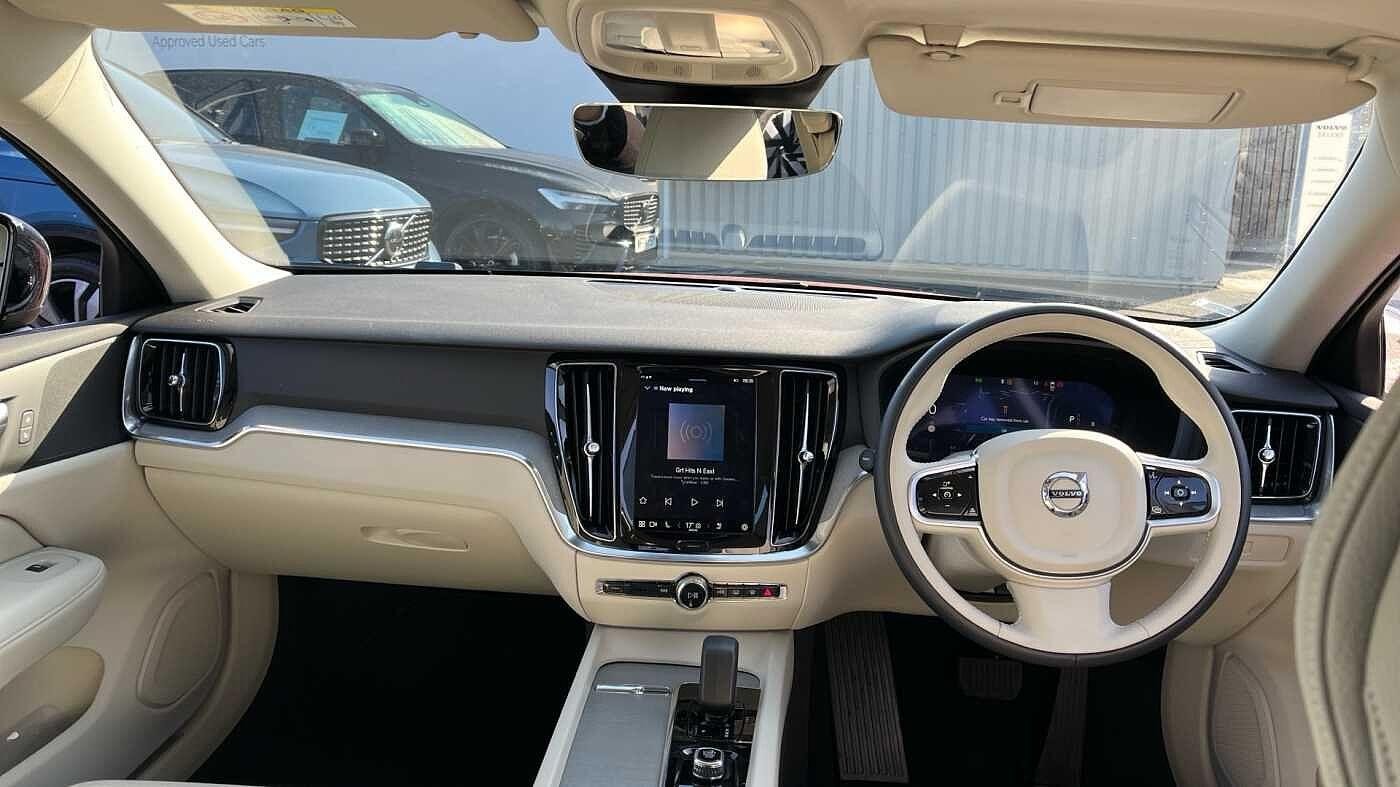 Volvo V60 Image 21