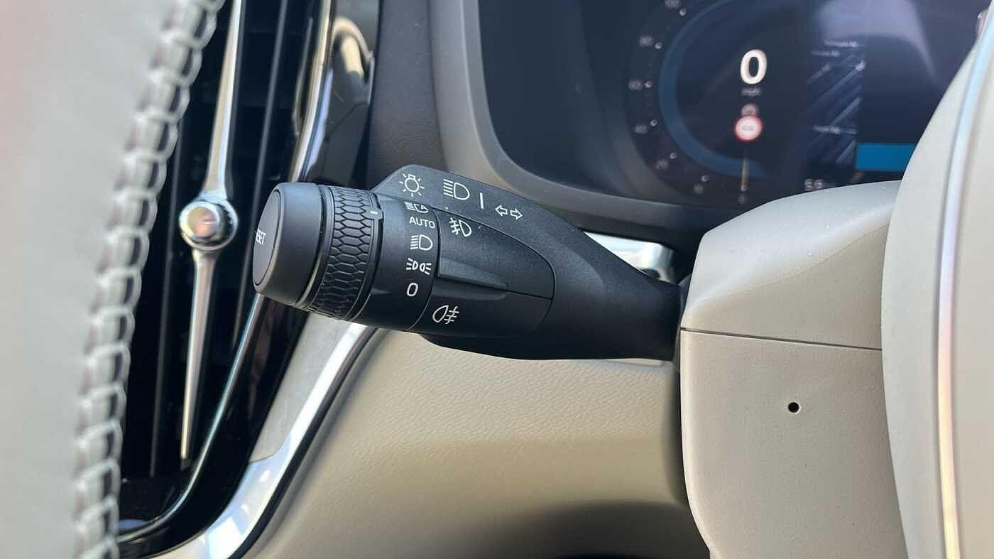 Volvo V60 Image 25