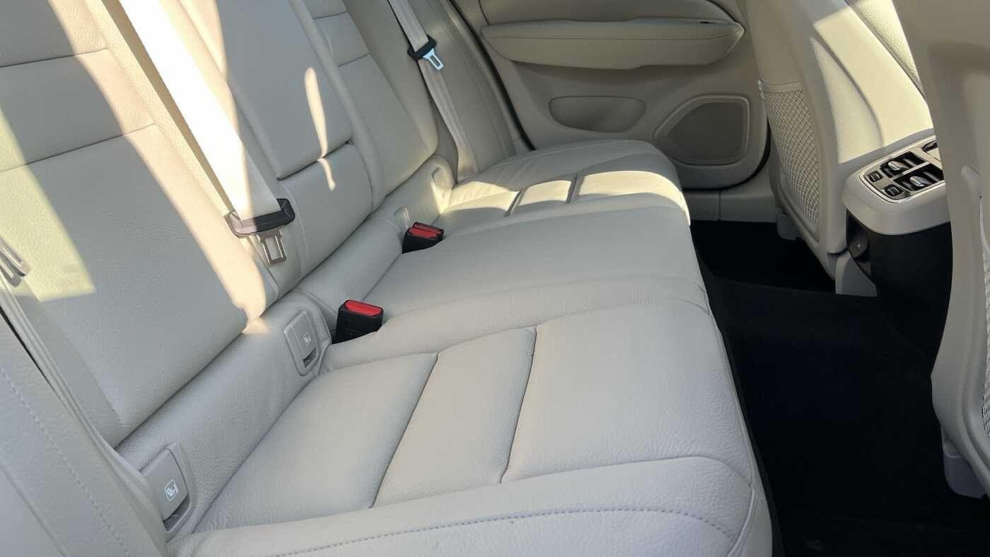 Volvo V60 Image 34