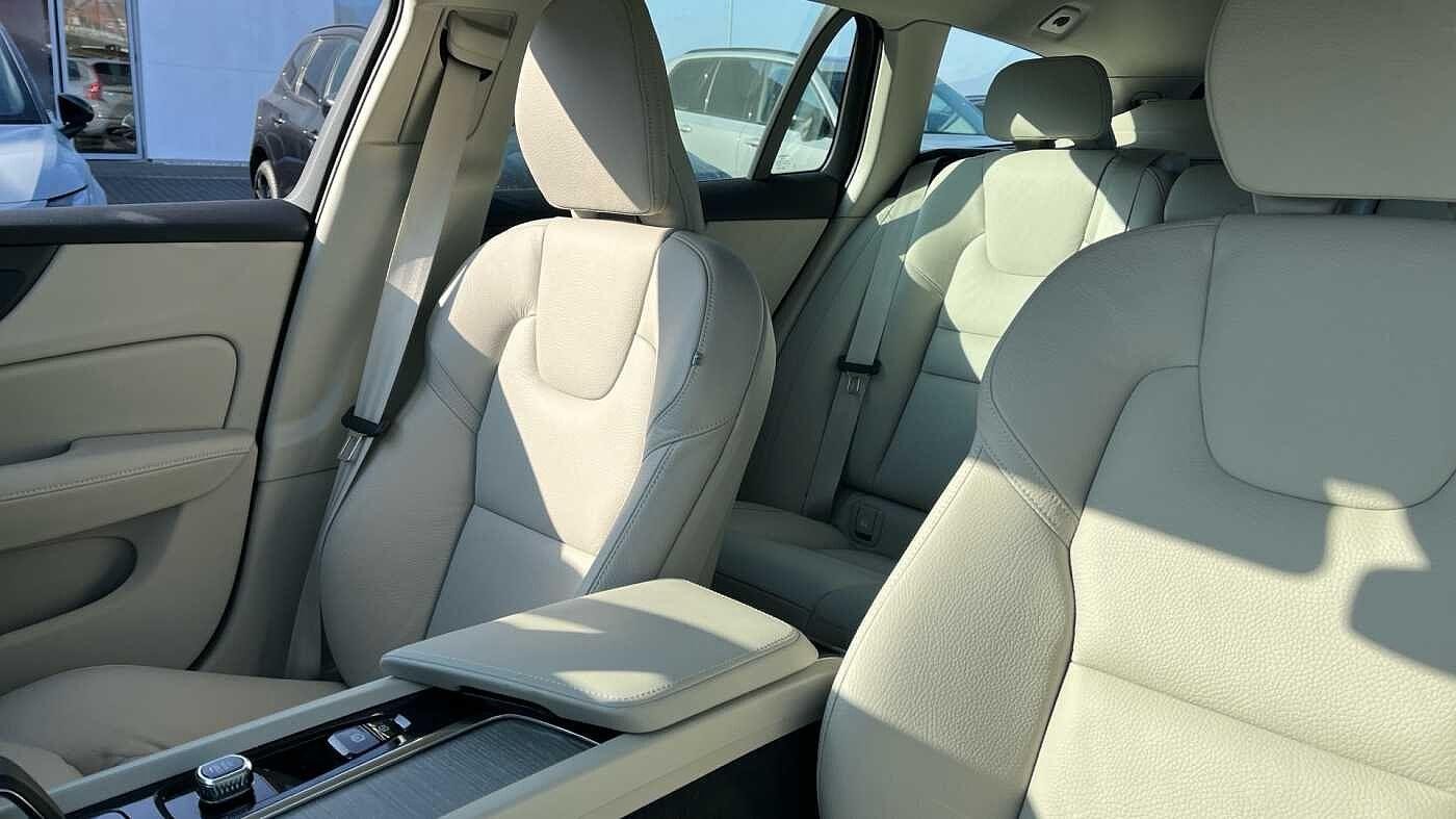 Volvo V60 Image 38